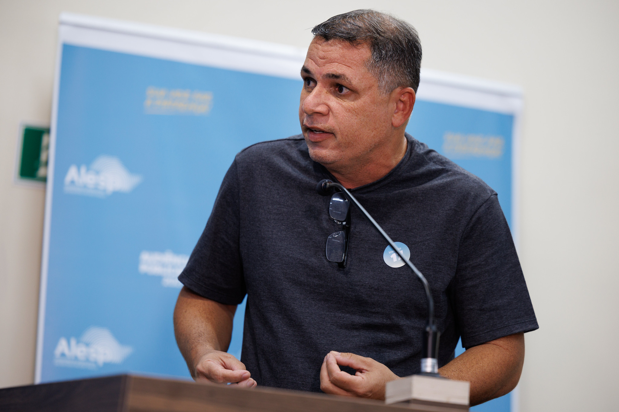 Jorge Santos: c�mara hiperb�rica em S�o Vicente<a style='float:right' href='https://www3.al.sp.gov.br/repositorio/noticia/N-04-2026/fg363628.jpg' target=_blank><img src='/_img/material-file-download-white.png' width='14px' alt='Clique para baixar a imagem'></a>