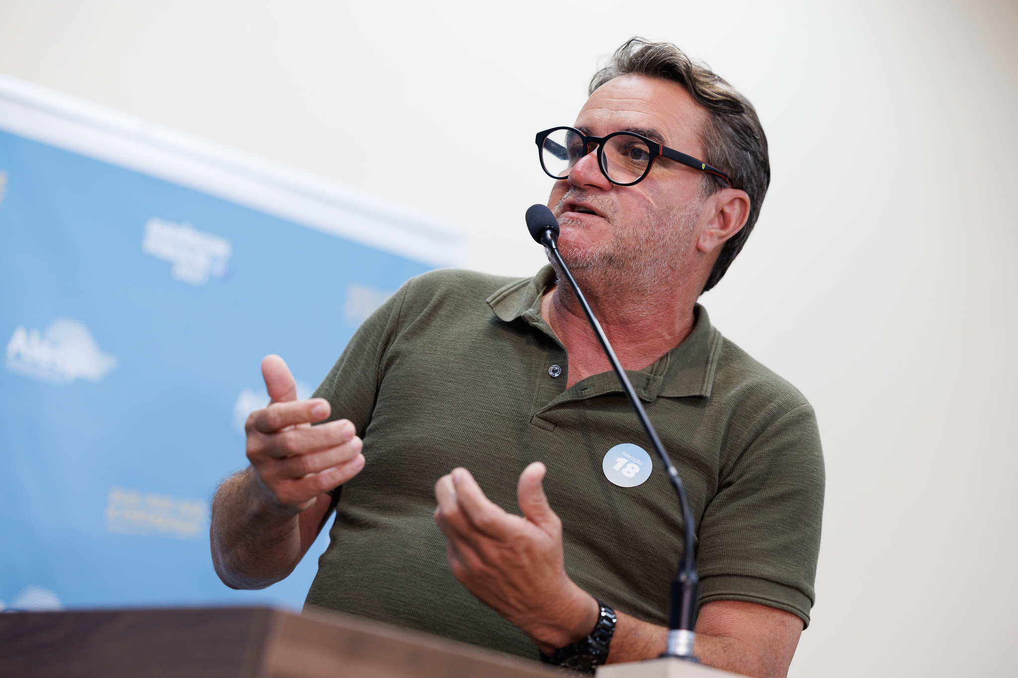 Prefeito visitante Carlos Rocha<a style='float:right' href='https://www3.al.sp.gov.br/repositorio/noticia/N-04-2026/fg363632.jpg' target=_blank><img src='/_img/material-file-download-white.png' width='14px' alt='Clique para baixar a imagem'></a>