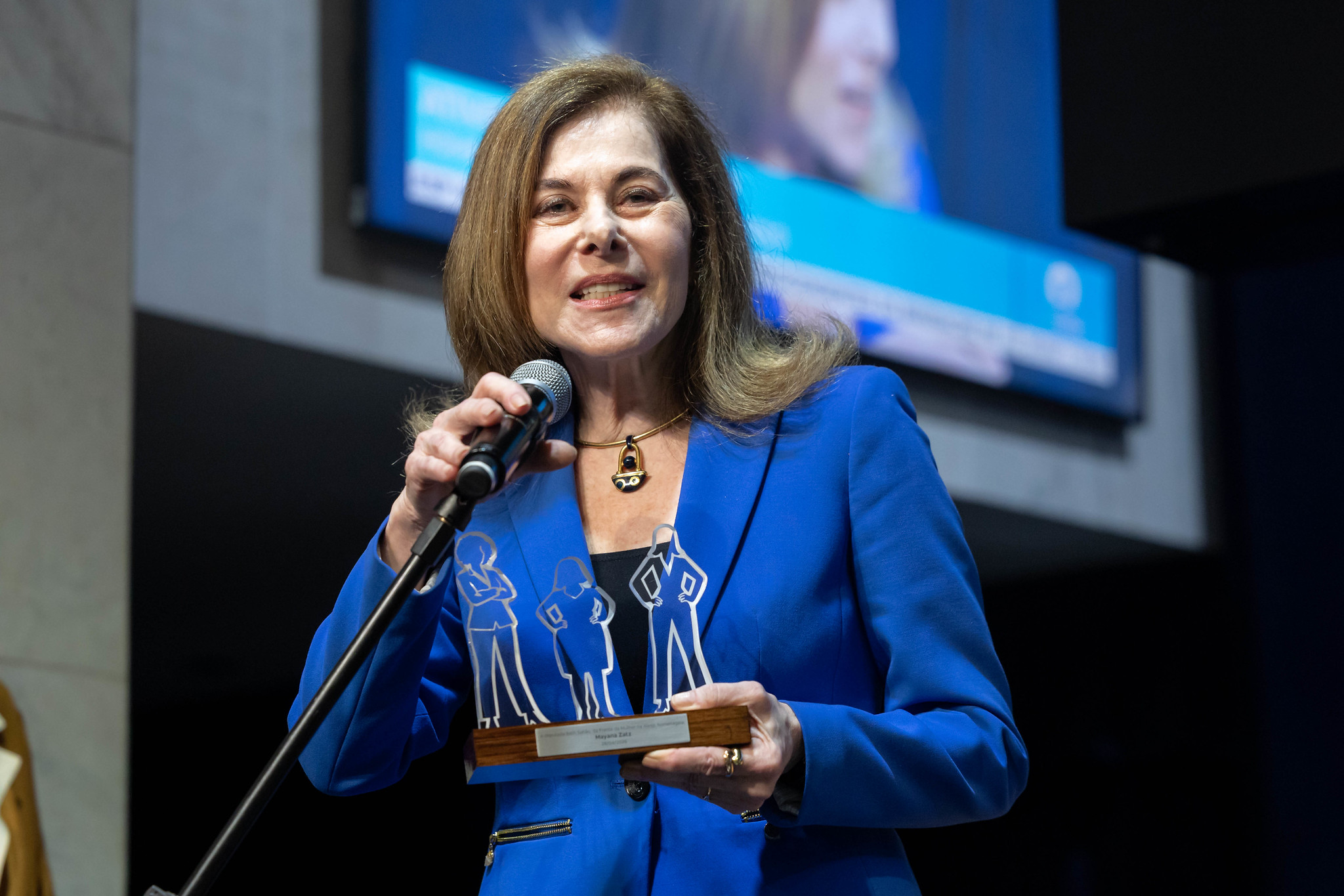 Mayana Zatz: Vale a pena ser cientista<a style='float:right;color:#ccc' href='https://www3.al.sp.gov.br/repositorio/noticia/N-04-2026/fg363747.jpg' target=_blank><i class='bi bi-zoom-in'></i> Clique para ver a imagem </a>