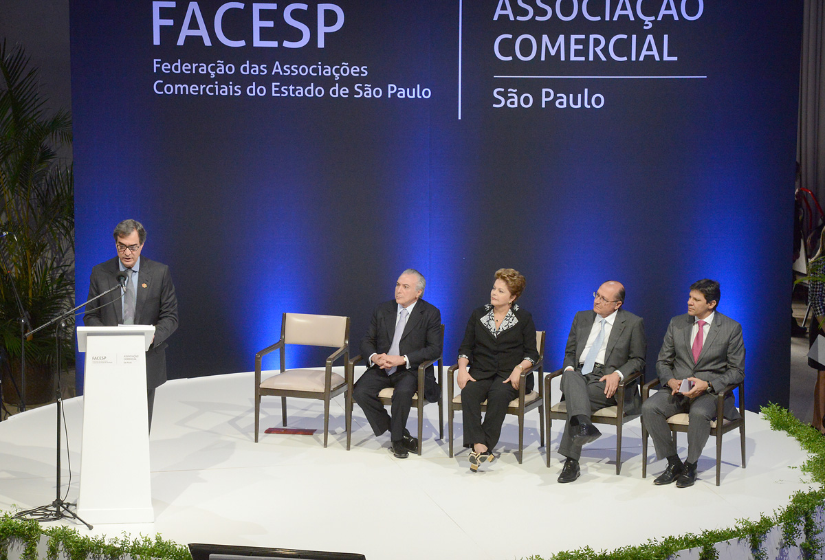 Rogrio Amato discursa em sua posse  frente da Facesp<a style='float:right;color:#ccc' href='https://www3.al.sp.gov.br/repositorio/noticia/N-05-2013/fg124516.jpg' target=_blank><i class='bi bi-zoom-in'></i> Clique para ver a imagem </a>