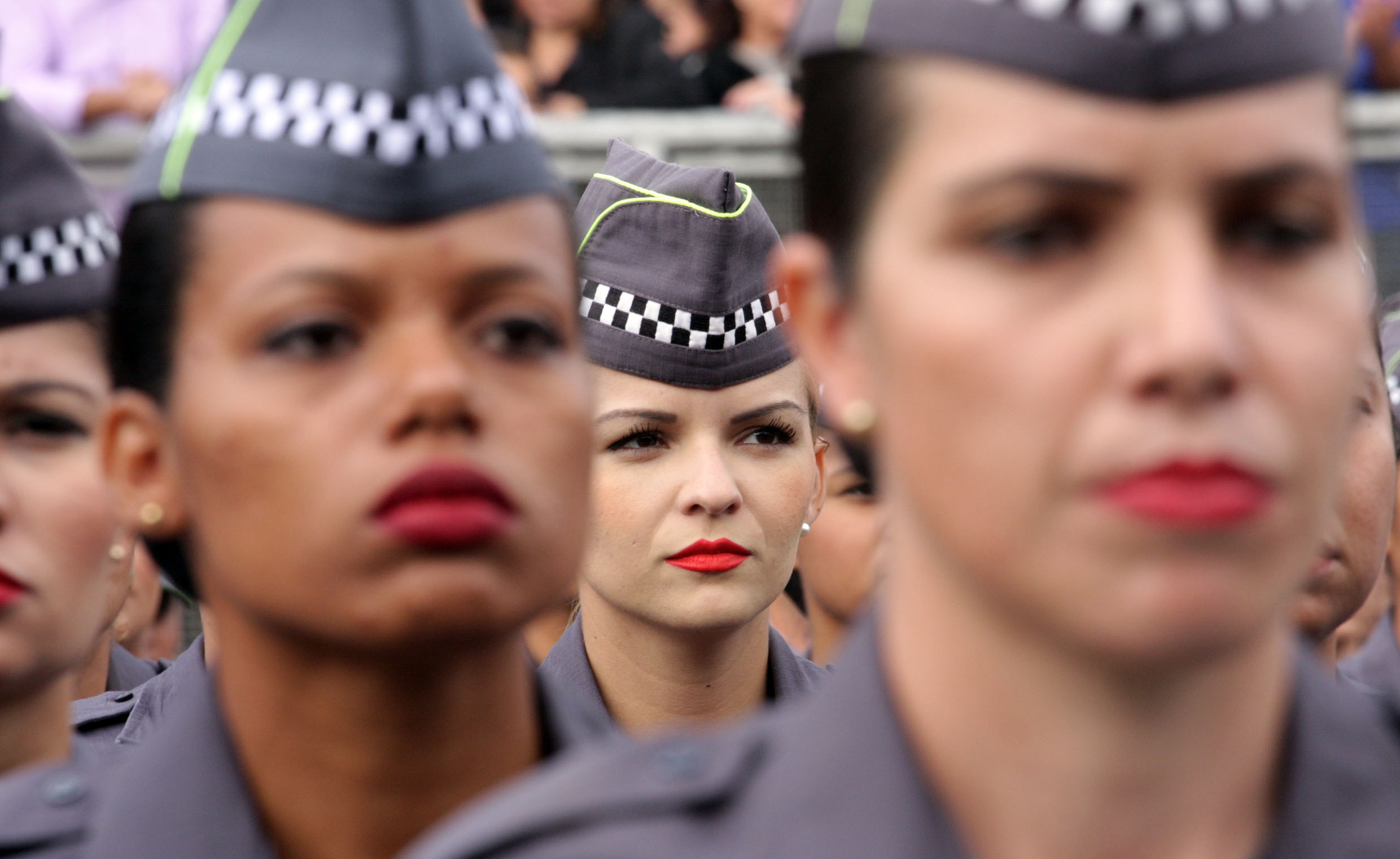 Policiais femininas <a style='float:right;color:#ccc' href='https://www3.al.sp.gov.br/repositorio/noticia/N-05-2016/fg189246.jpg' target=_blank><i class='bi bi-zoom-in'></i> Clique para ver a imagem </a>