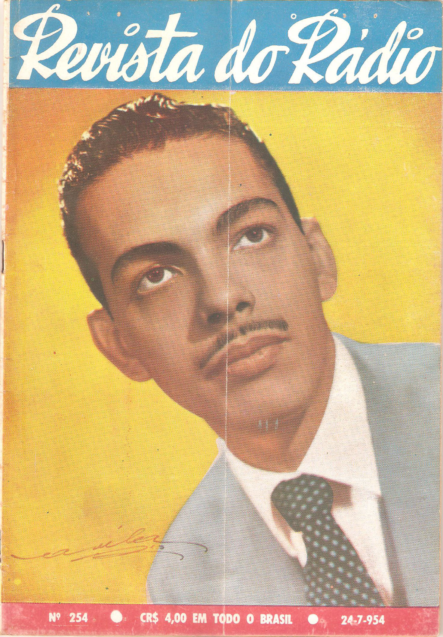O jovem Cauby aos 23 anos, em 1954, pela primeira vez  capa da Revista do Rdio. Ele foi o cantor mais retratado na capa da publicao<a style='float:right;color:#ccc' href='https://www3.al.sp.gov.br/repositorio/noticia/N-05-2016/fg189396.jpg' target=_blank><i class='bi bi-zoom-in'></i> Clique para ver a imagem </a>