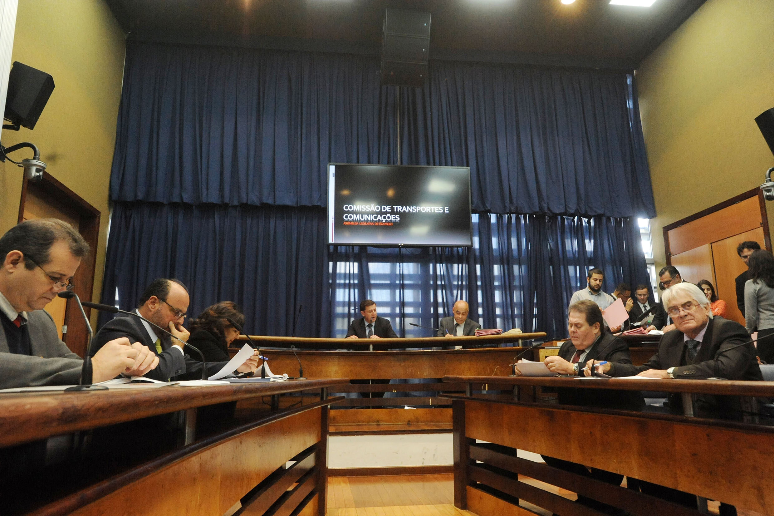 Reunio da Comisso de Transportes da Assembleia <a style='float:right;color:#ccc' href='https://www3.al.sp.gov.br/repositorio/noticia/N-05-2016/fg189812.jpg' target=_blank><i class='bi bi-zoom-in'></i> Clique para ver a imagem </a>