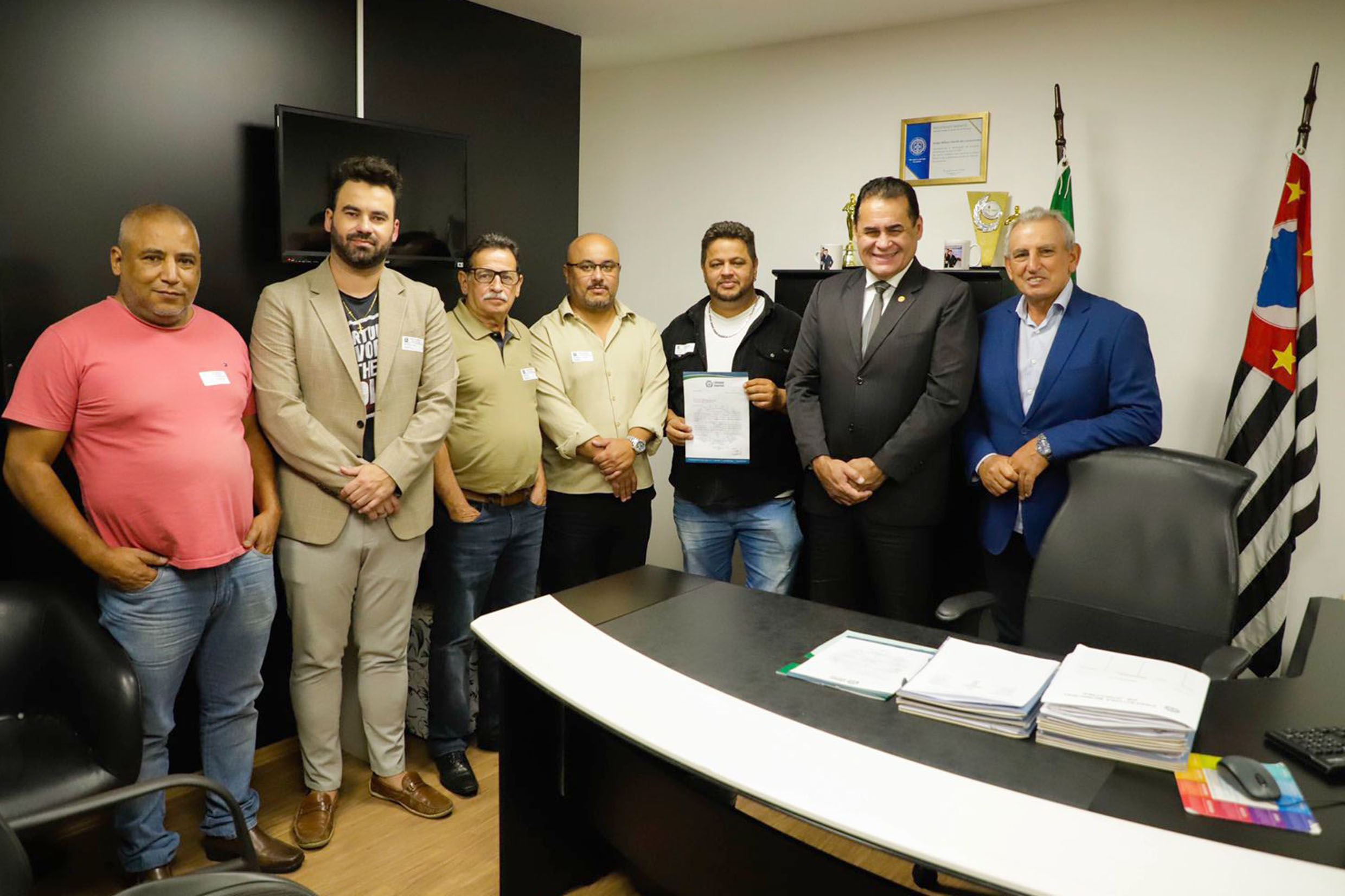 Aires Scorsatto, Milton Francisco, Fbio Tassara, Roberto Galvo, Milton Carvalho, Jorge Wilson Xerife do Consumidor e  Andr Gonalves<a style='float:right;color:#ccc' href='https://www3.al.sp.gov.br/repositorio/noticia/N-05-2022/fg286802.jpg' target=_blank><i class='bi bi-zoom-in'></i> Clique para ver a imagem </a>