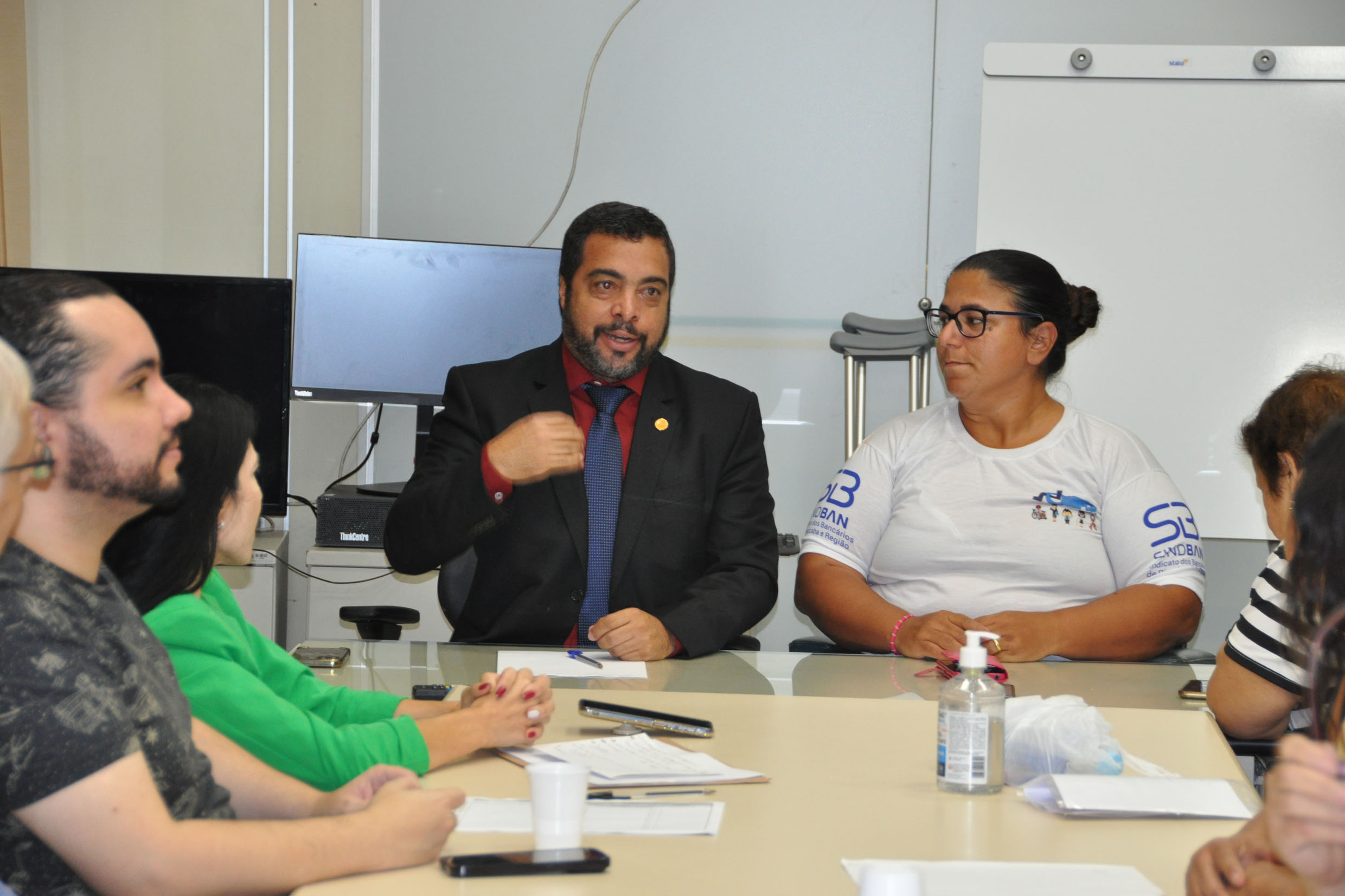 Deputado Luiz Claudio Marcolino<a style='float:right;color:#ccc' href='https://www3.al.sp.gov.br/repositorio/noticia/N-05-2023/fg299822.jpg' target=_blank><i class='bi bi-zoom-in'></i> Clique para ver a imagem </a>