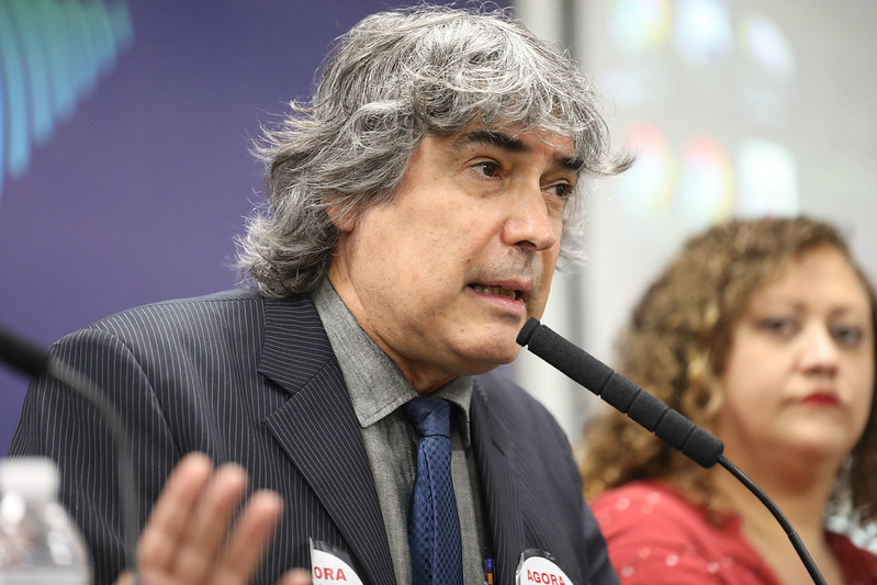 Deputado Carlos Gianazzi<a style='float:right;color:#ccc' href='https://www3.al.sp.gov.br/repositorio/noticia/N-05-2023/fg299828.jpg' target=_blank><i class='bi bi-zoom-in'></i> Clique para ver a imagem </a>