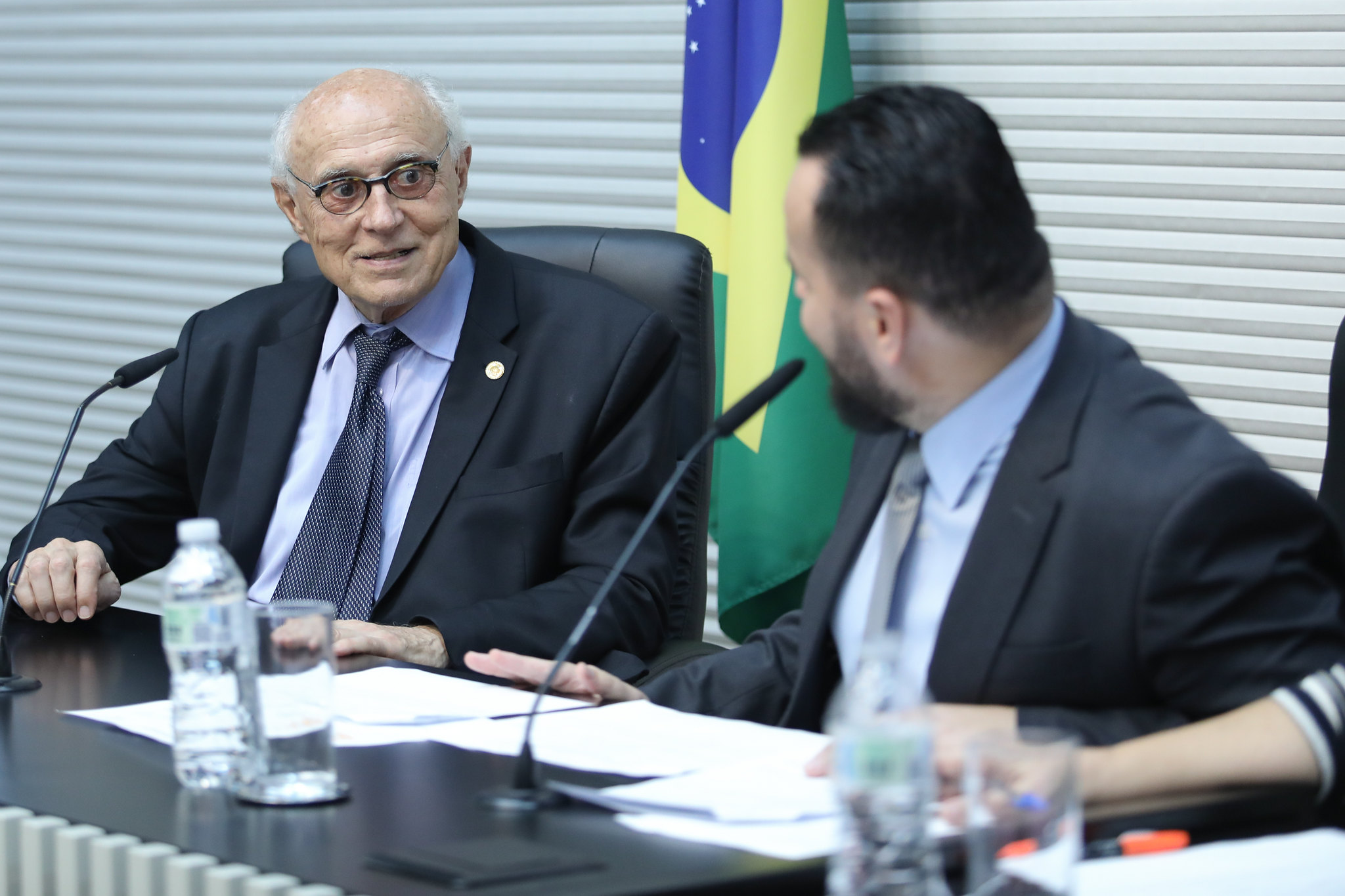 Eduardo Suplicy<a style='float:right;color:#ccc' href='https://www3.al.sp.gov.br/repositorio/noticia/N-05-2023/fg300497.jpg' target=_blank><i class='bi bi-zoom-in'></i> Clique para ver a imagem </a>