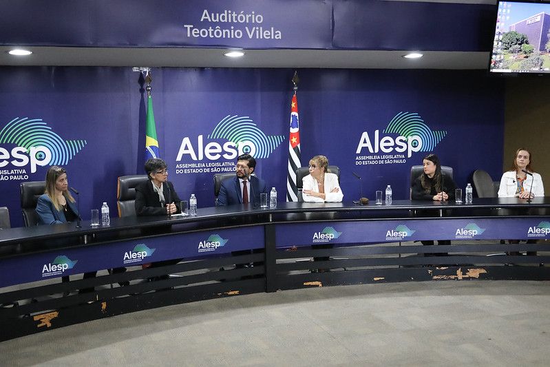 Lanamento do FECEP<a style='float:right;color:#ccc' href='https://www3.al.sp.gov.br/repositorio/noticia/N-05-2023/fg302089.jpg' target=_blank><i class='bi bi-zoom-in'></i> Clique para ver a imagem </a>