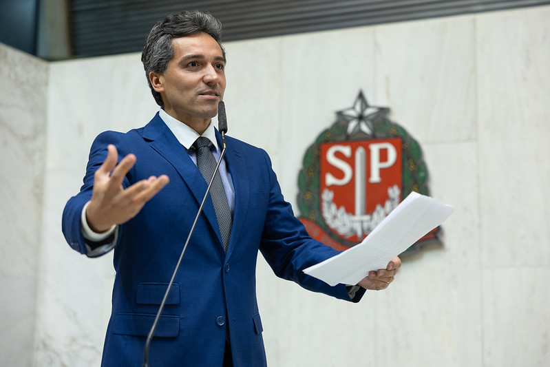 Sessão ordinária desta terça (30)<a style='float:right;color:#ccc' href='https://www3.al.sp.gov.br/repositorio/noticia/N-05-2023/fg302330.jpg' target=_blank><i class='bi bi-zoom-in'></i> Clique para ver a imagem </a>