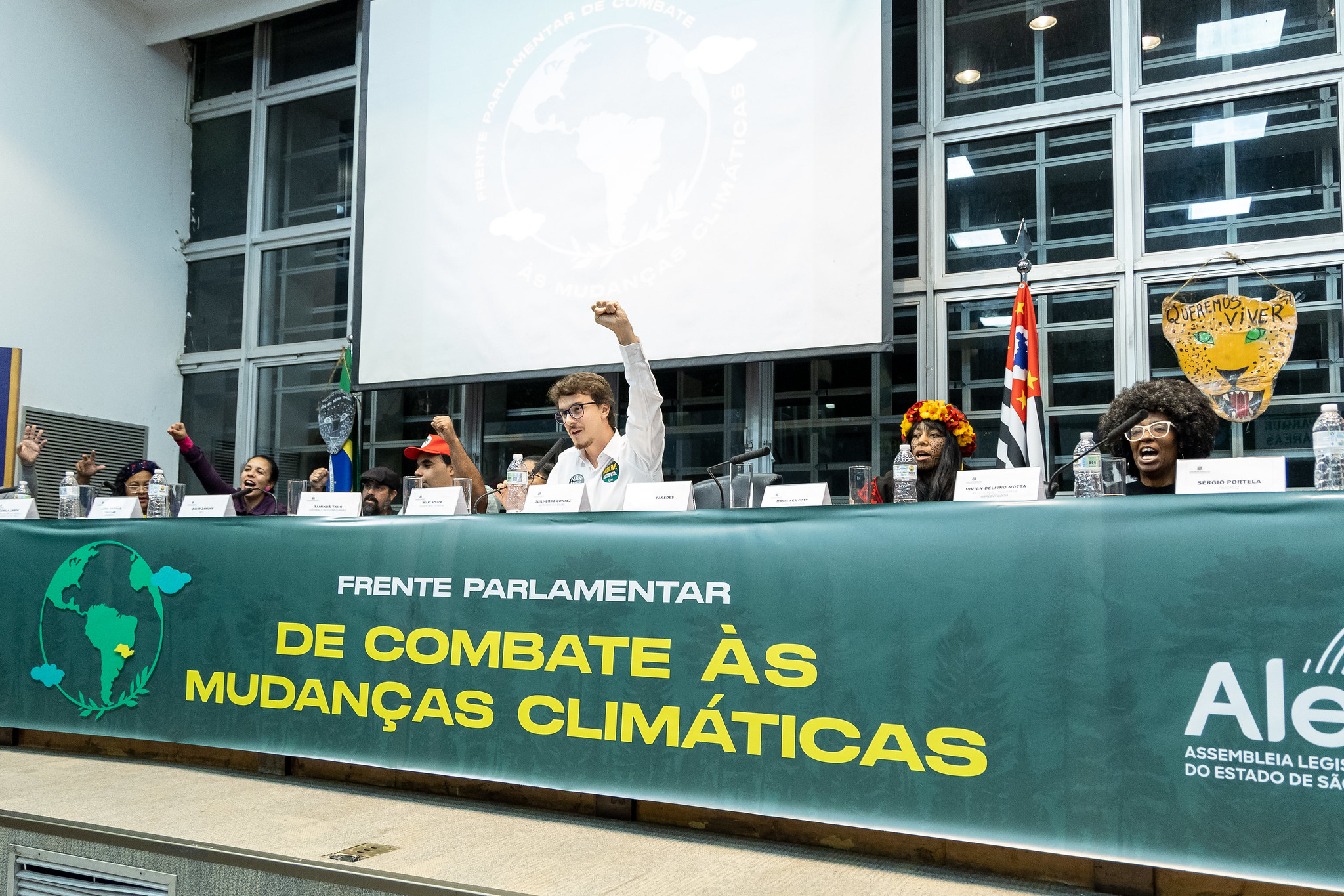 Frente Parlamentar: Combate s Mudanas Climticas<a style='float:right;color:#ccc' href='https://www3.al.sp.gov.br/repositorio/noticia/N-05-2023/fg302344.jpg' target=_blank><i class='bi bi-zoom-in'></i> Clique para ver a imagem </a>