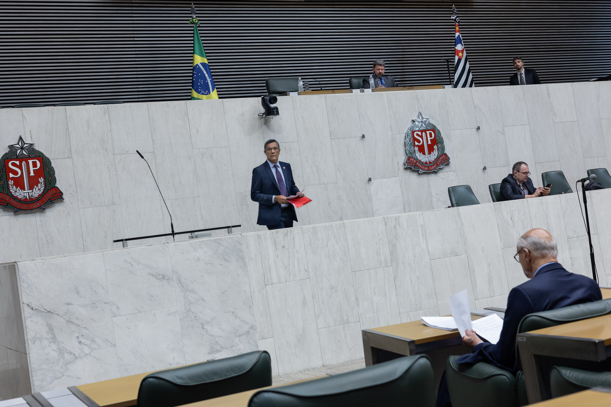 62ª Sessão Ordinária<a style='float:right;color:#ccc' href='https://www3.al.sp.gov.br/repositorio/noticia/N-05-2024/fg324139.jpg' target=_blank><i class='bi bi-zoom-in'></i> Clique para ver a imagem </a>