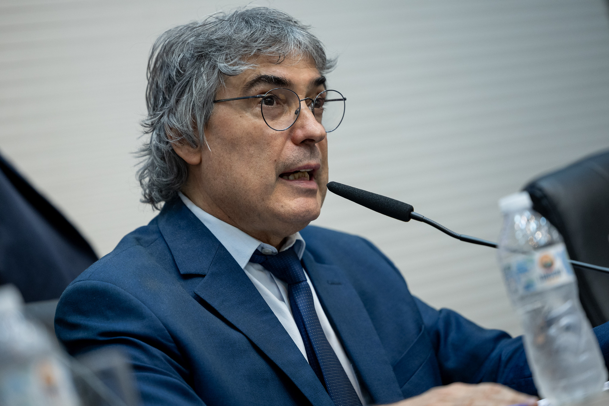 Dep. Carlos Giannazi: atendimento precarizado<a style='float:right;color:#ccc' href='https://www3.al.sp.gov.br/repositorio/noticia/N-05-2024/fg324507.jpg' target=_blank><i class='bi bi-zoom-in'></i> Clique para ver a imagem </a>
