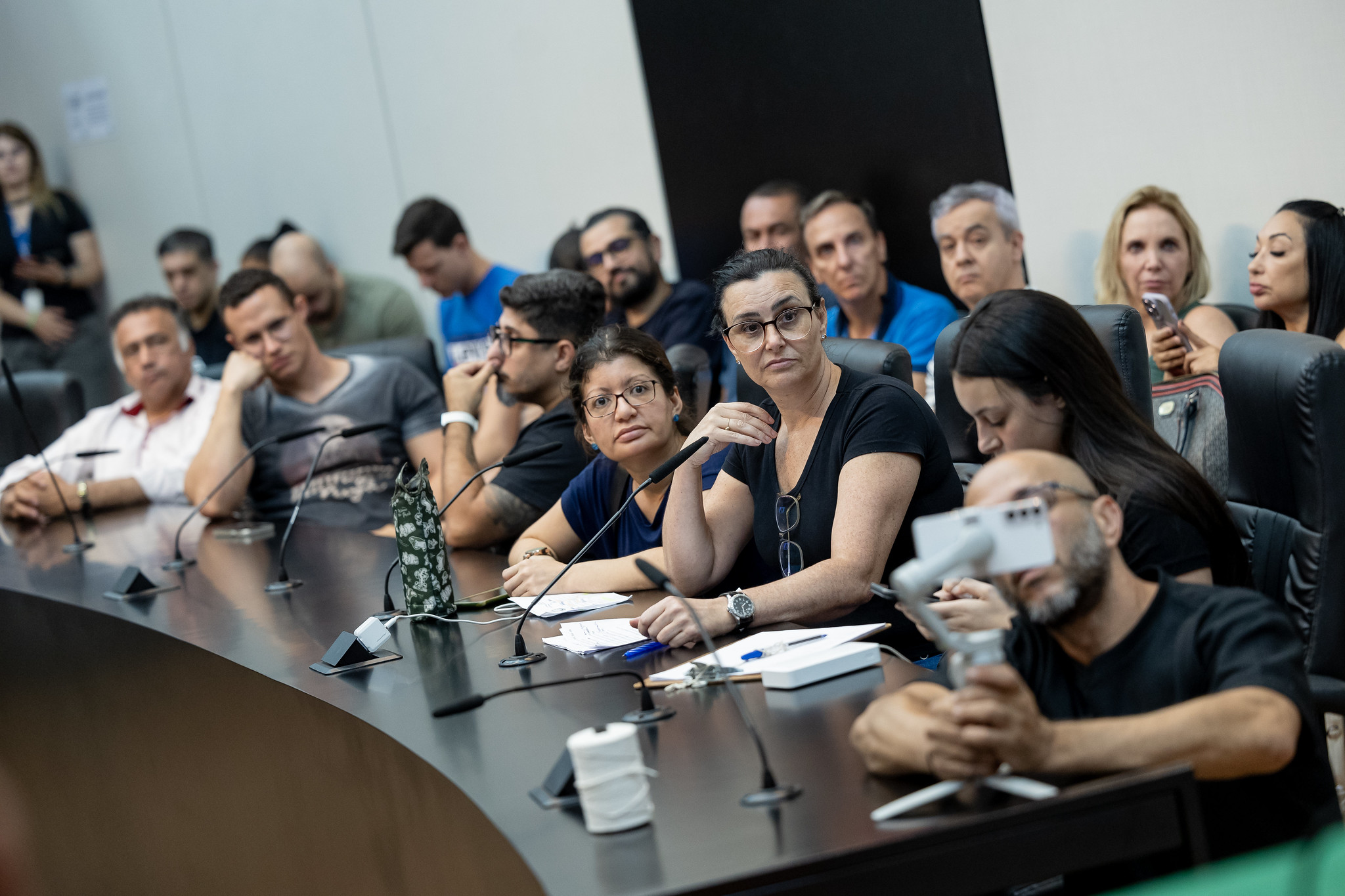 Audiência Pública com servidores do Detran-SP<a style='float:right;color:#ccc' href='https://www3.al.sp.gov.br/repositorio/noticia/N-05-2024/fg324508.jpg' target=_blank><i class='bi bi-zoom-in'></i> Clique para ver a imagem </a>