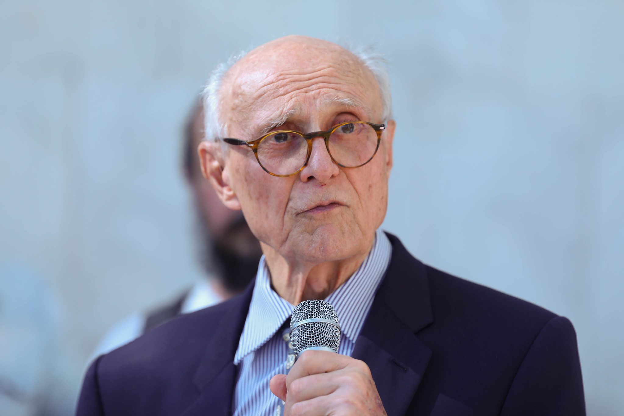 Dep. Eduardo Suplicy: tratamento sem estigma<a style='float:right;color:#ccc' href='https://www3.al.sp.gov.br/repositorio/noticia/N-05-2025/fg345105.jpg' target=_blank><i class='bi bi-zoom-in'></i> Clique para ver a imagem </a>