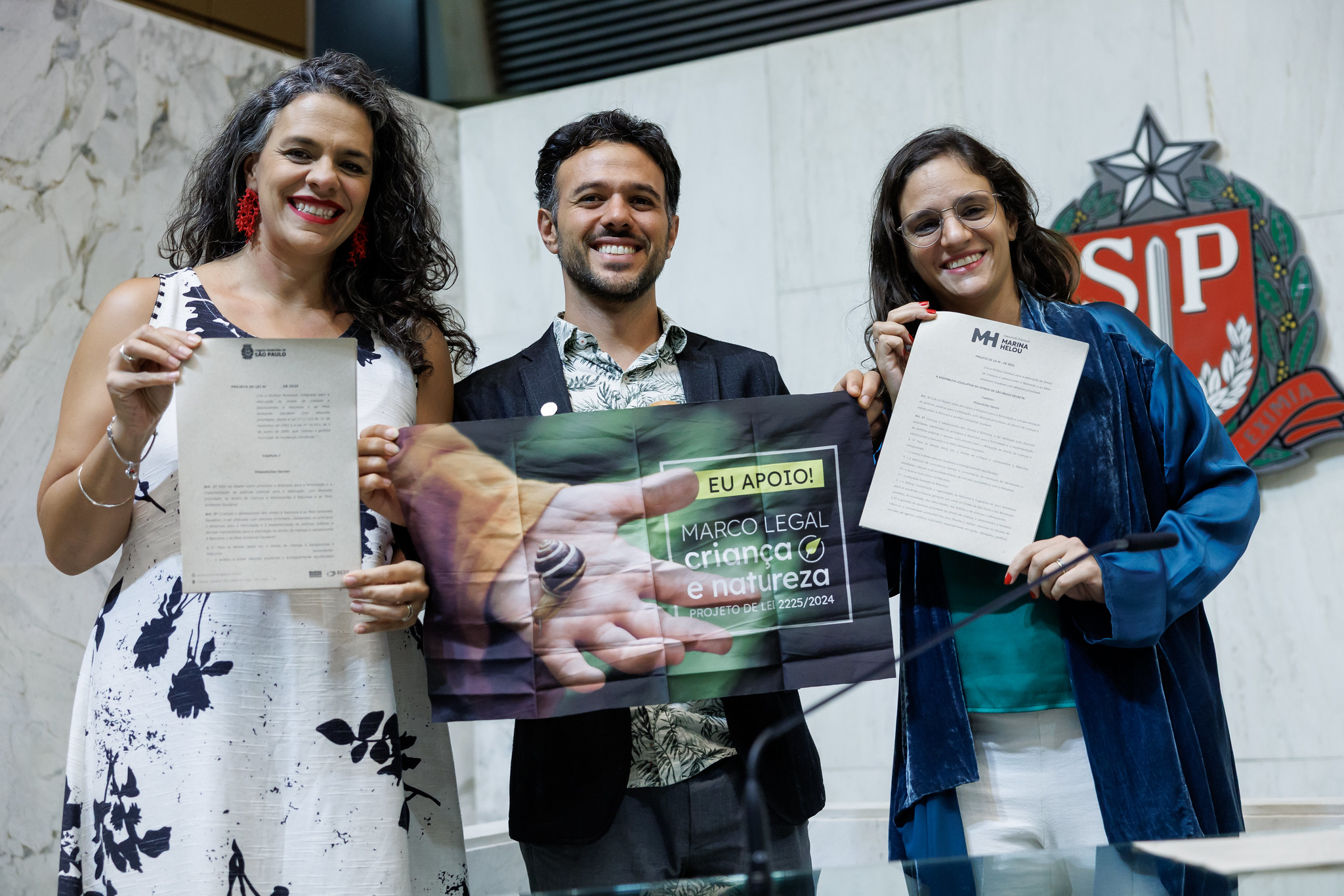 Projetos de leis foram protocolados simbolicamente<a style='float:right;color:#ccc' href='https://www3.al.sp.gov.br/repositorio/noticia/N-05-2025/fg345339.jpg' target=_blank><i class='bi bi-zoom-in'></i> Clique para ver a imagem </a>