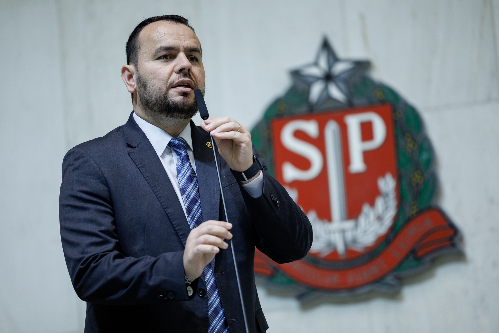Dep. Gil Diniz: política nacional<a style='float:right;color:#ccc' href='https://www3.al.sp.gov.br/repositorio/noticia/N-05-2025/fg345351.jpg' target=_blank><i class='bi bi-zoom-in'></i> Clique para ver a imagem </a>