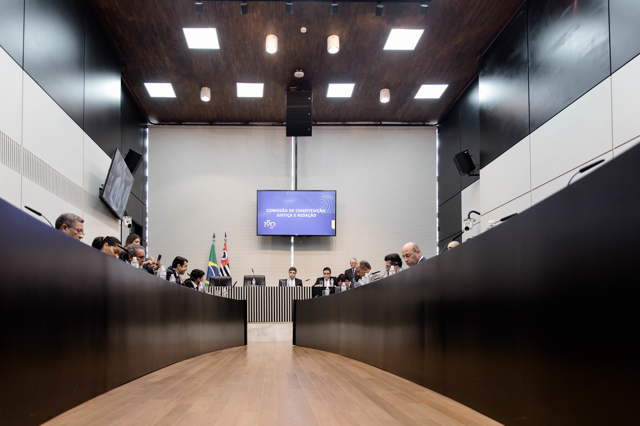 Eleição dos líderes da CCJR para biênio 2025-2027<a style='float:right;color:#ccc' href='https://www3.al.sp.gov.br/repositorio/noticia/N-05-2025/fg345459.jpg' target=_blank><i class='bi bi-zoom-in'></i> Clique para ver a imagem </a>