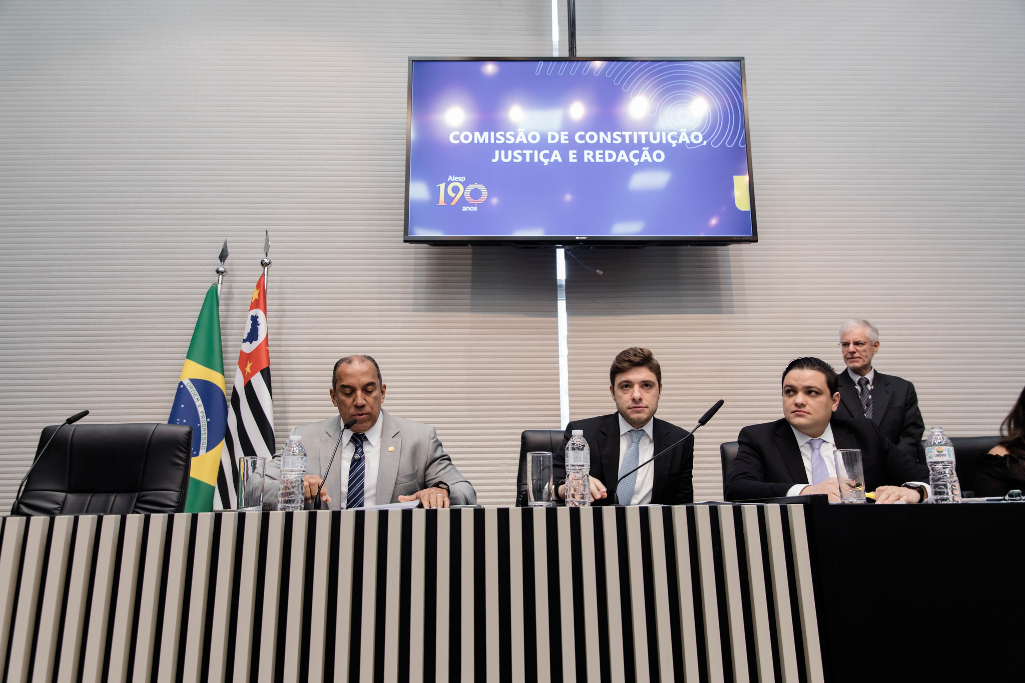 Eleição dos líderes da CCJR para biênio 2025-2027<a style='float:right;color:#ccc' href='https://www3.al.sp.gov.br/repositorio/noticia/N-05-2025/fg345460.jpg' target=_blank><i class='bi bi-zoom-in'></i> Clique para ver a imagem </a>