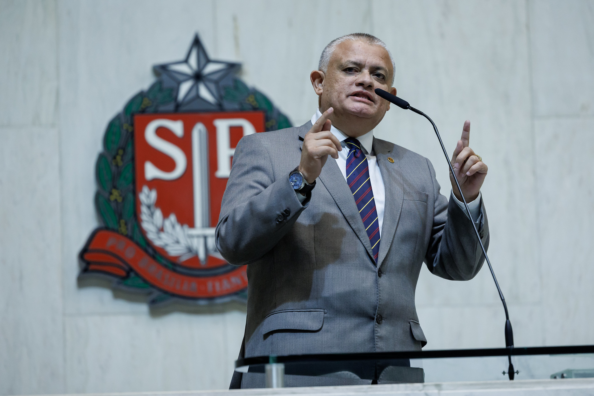 Dep. Jorge do Carmo: regularizao fundiria<a style='float:right;color:#ccc' href='https://www3.al.sp.gov.br/repositorio/noticia/N-05-2025/fg345504.jpg' target=_blank><i class='bi bi-zoom-in'></i> Clique para ver a imagem </a>