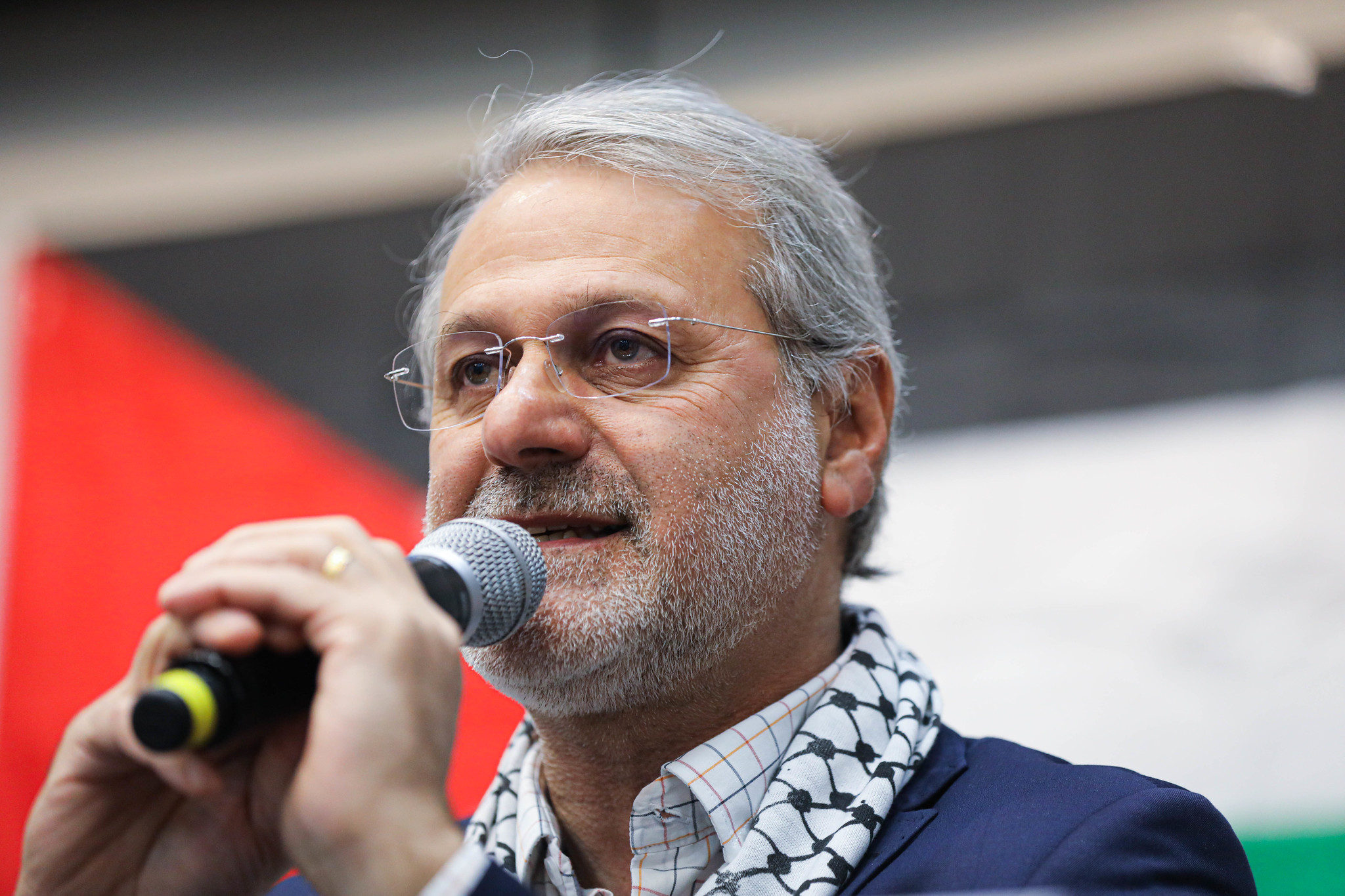 Ualid Rabah: Gaza est� in�bitavel<a style='float:right;color:#ccc' href='https://www3.al.sp.gov.br/repositorio/noticia/N-05-2026/fg364642.jpg' target=_blank><i class='bi bi-zoom-in'></i> Clique para ver a imagem </a>