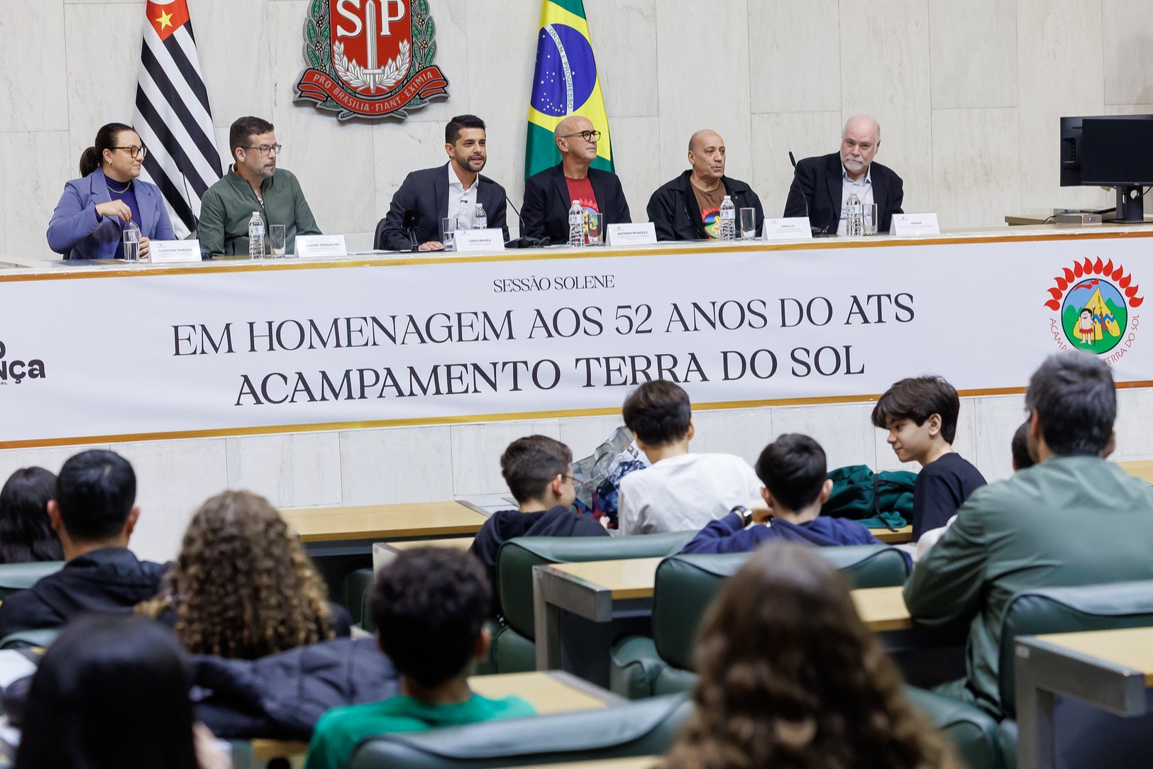 Homenagem aos 52 anos do Acampamento Terra do Sol<a style='float:right;color:#ccc' href='https://www3.al.sp.gov.br/repositorio/noticia/N-05-2026/fg364681.jpg' target=_blank><i class='bi bi-zoom-in'></i> Clique para ver a imagem </a>