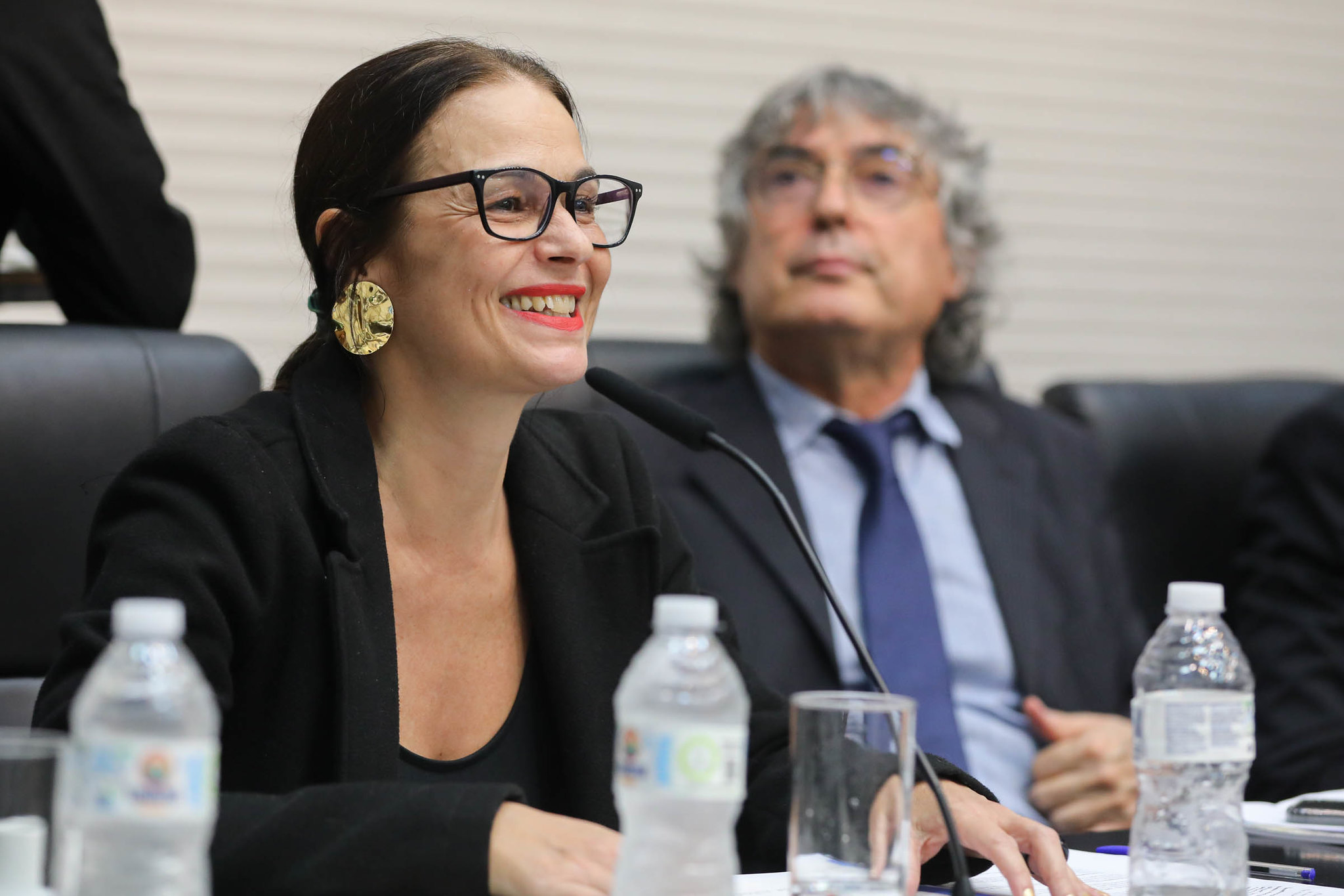 Cl�udia Bandeira representante da A��o Educativa<a style='float:right;color:#ccc' href='https://www3.al.sp.gov.br/repositorio/noticia/N-05-2026/fg364762.jpg' target=_blank><i class='bi bi-zoom-in'></i> Clique para ver a imagem </a>