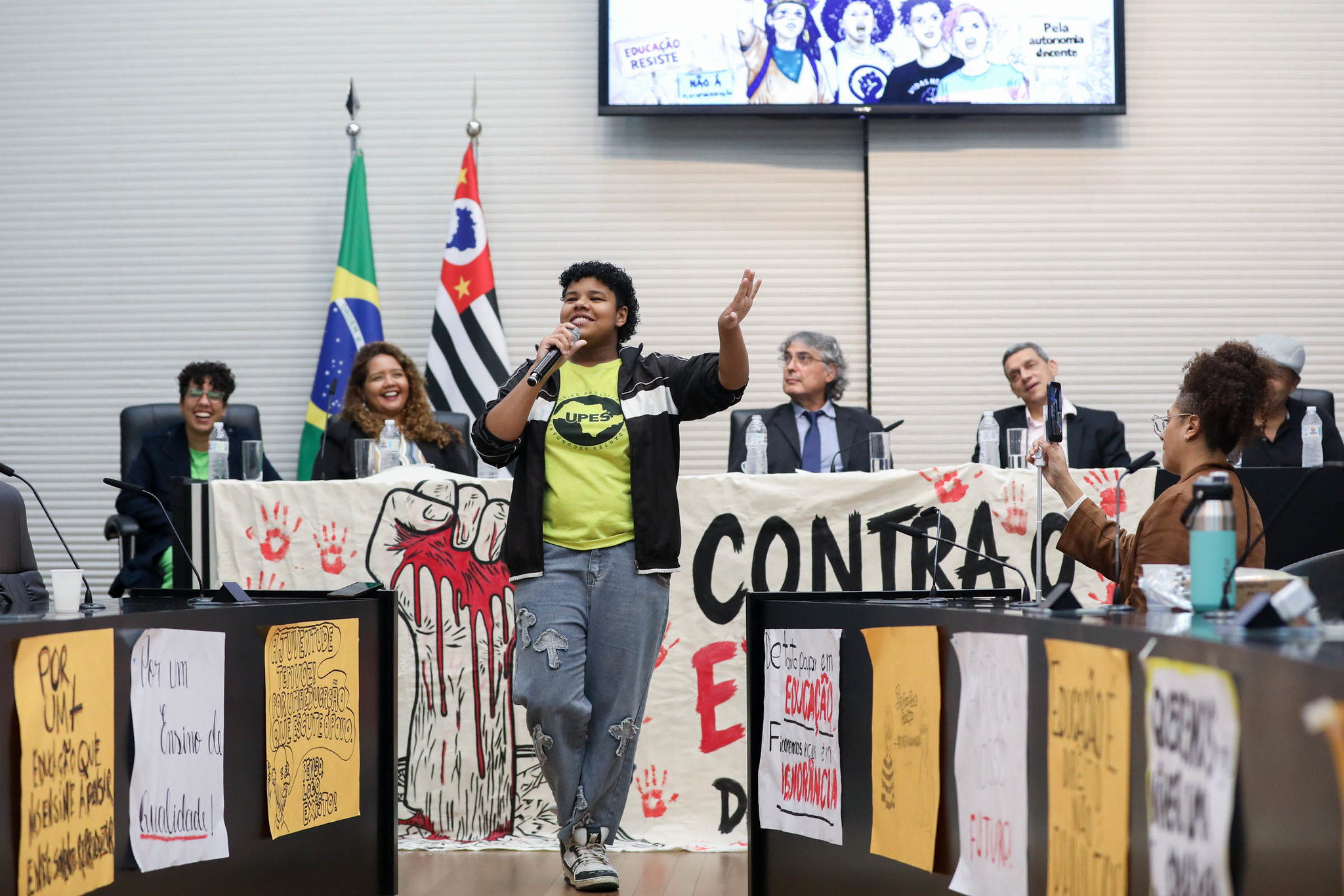 Audi�ncia P�blica debate plataformiza��o do ensino<a style='float:right;color:#ccc' href='https://www3.al.sp.gov.br/repositorio/noticia/N-05-2026/fg364764.jpg' target=_blank><i class='bi bi-zoom-in'></i> Clique para ver a imagem </a>