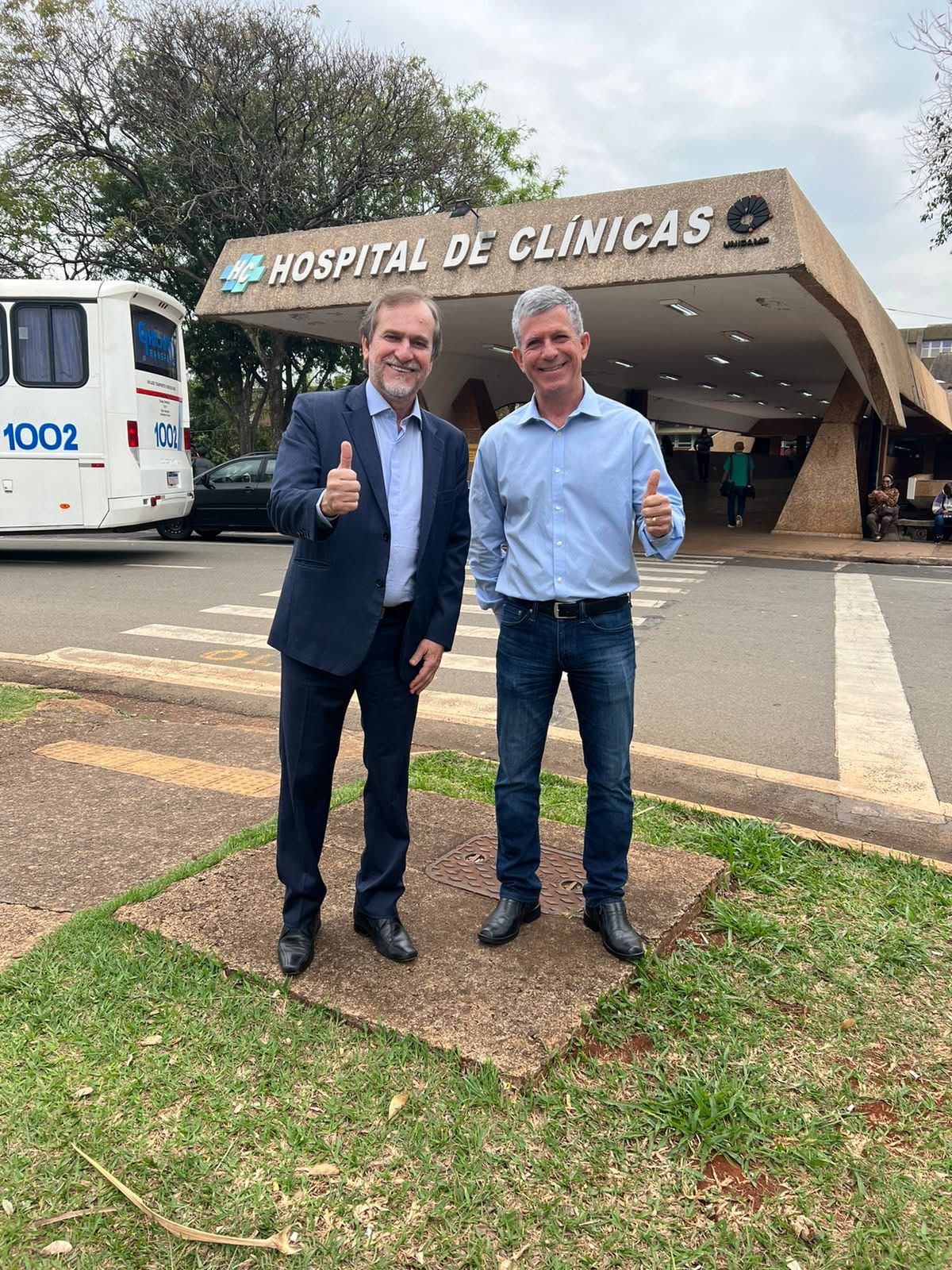 Deputado durante visita ao HC de Campinas<a style='float:right;color:#ccc' href='https://www3.al.sp.gov.br/repositorio/noticia/N-05-2026/fg364820.jpeg' target=_blank><i class='bi bi-zoom-in'></i> Clique para ver a imagem </a>