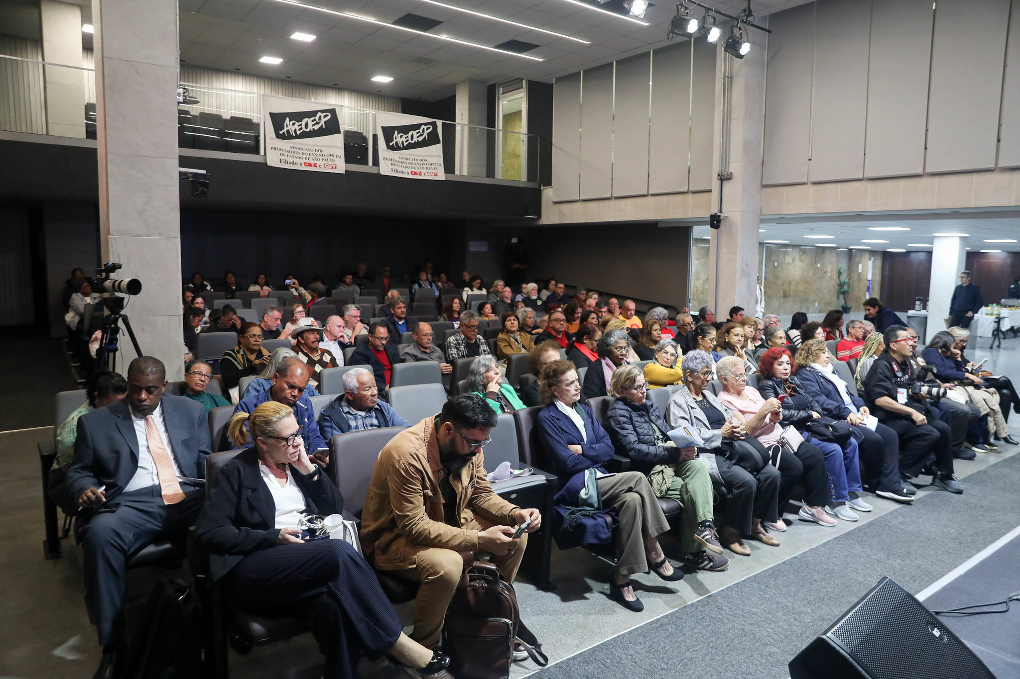 Comit�s integram sindicatos e movimentos sociais<a style='float:right;color:#ccc' href='https://www3.al.sp.gov.br/repositorio/noticia/N-05-2026/fg364878.jpg' target=_blank><i class='bi bi-zoom-in'></i> Clique para ver a imagem </a>
