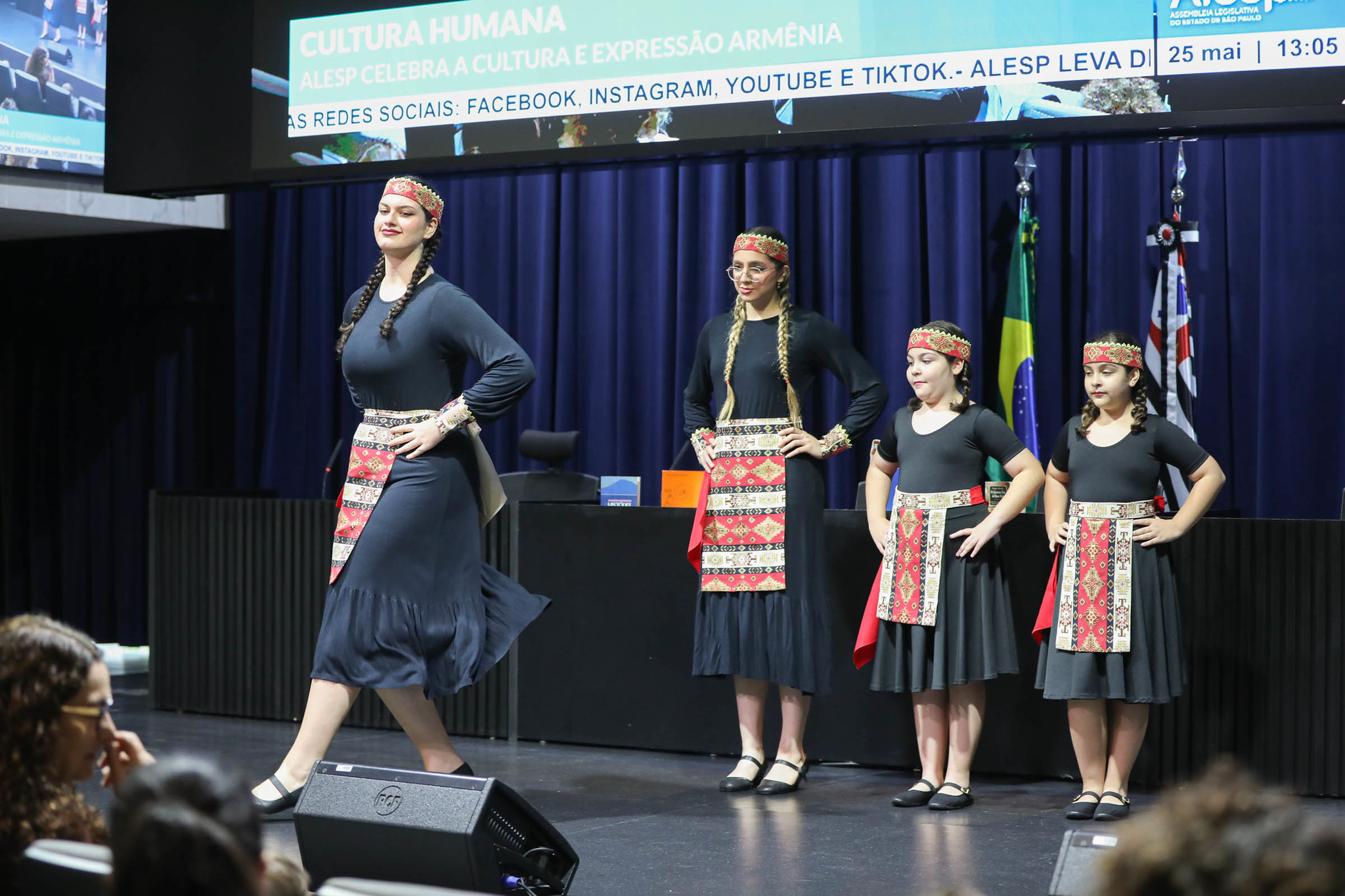 Cultura Humana celebra povo arm�nio<a style='float:right;color:#ccc' href='https://www3.al.sp.gov.br/repositorio/noticia/N-05-2026/fg365144.jpg' target=_blank><i class='bi bi-zoom-in'></i> Clique para ver a imagem </a>