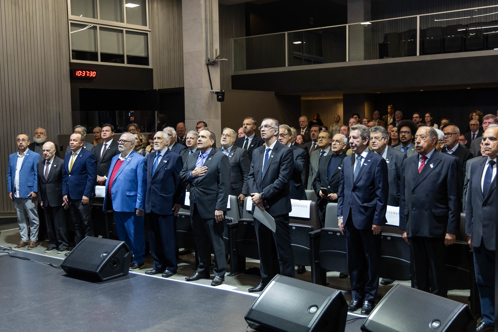 Convidados na homenagem aos 70 anos da ADVB<a style='float:right;color:#ccc' href='https://www3.al.sp.gov.br/repositorio/noticia/N-05-2026/fg365367.jpg' target=_blank><i class='bi bi-zoom-in'></i> Clique para ver a imagem </a>