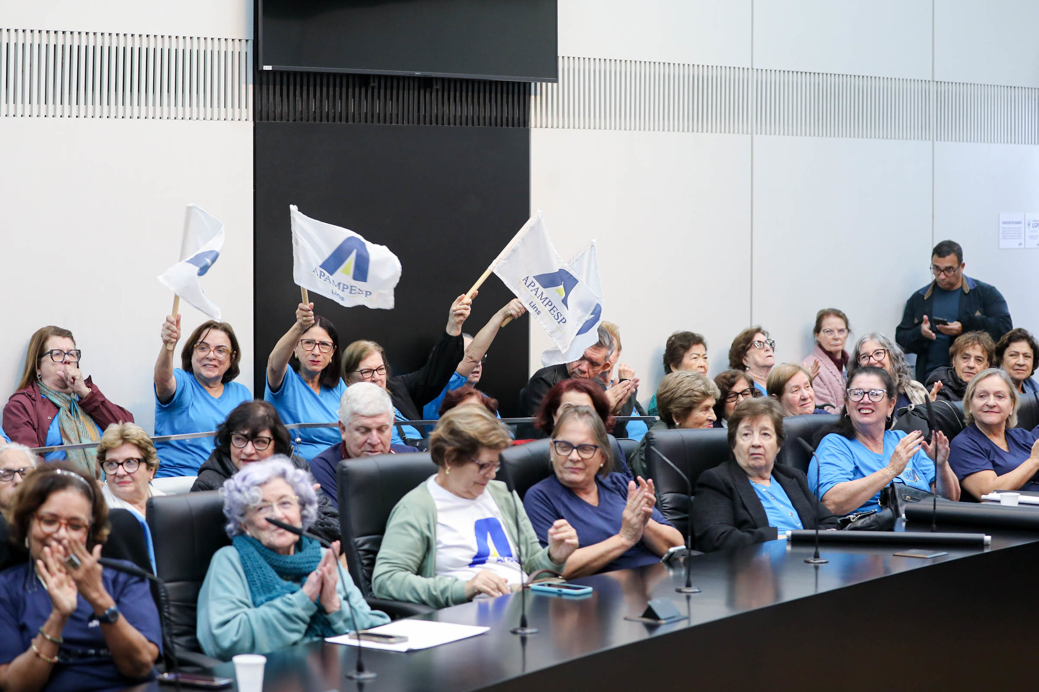Audi�ncia p�blica sobre descontos previdenci�rios<a style='float:right;color:#ccc' href='https://www3.al.sp.gov.br/repositorio/noticia/N-05-2026/fg365480.jpg' target=_blank><i class='bi bi-zoom-in'></i> Clique para ver a imagem </a>