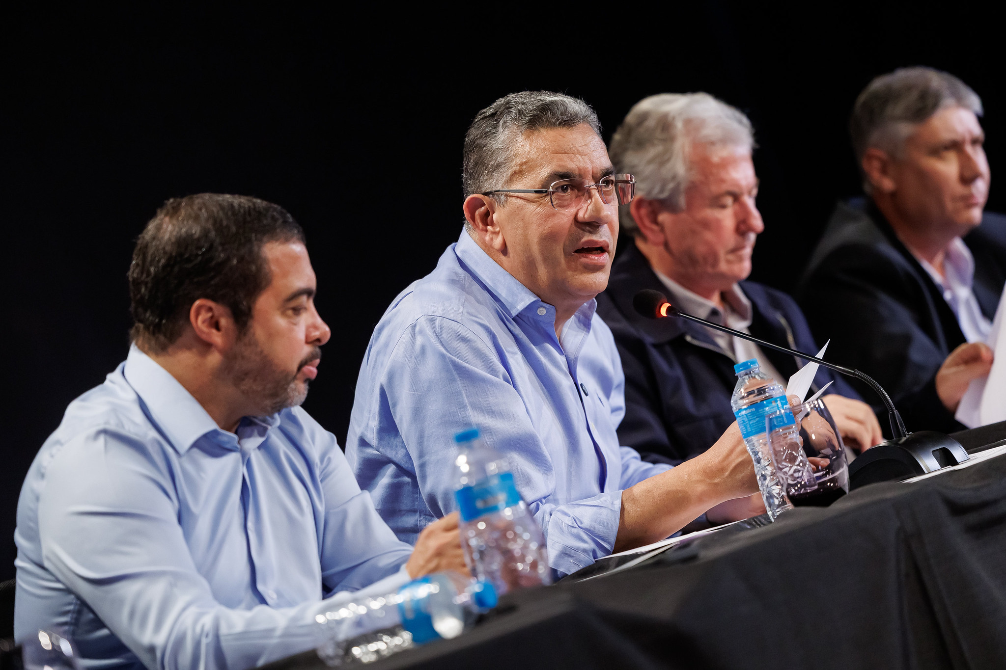 Deputado Gilmaci Santos<a style='float:right;color:#ccc' href='https://www3.al.sp.gov.br/repositorio/noticia/N-05-2026/fg365499.jpg' target=_blank><i class='bi bi-zoom-in'></i> Clique para ver a imagem </a>