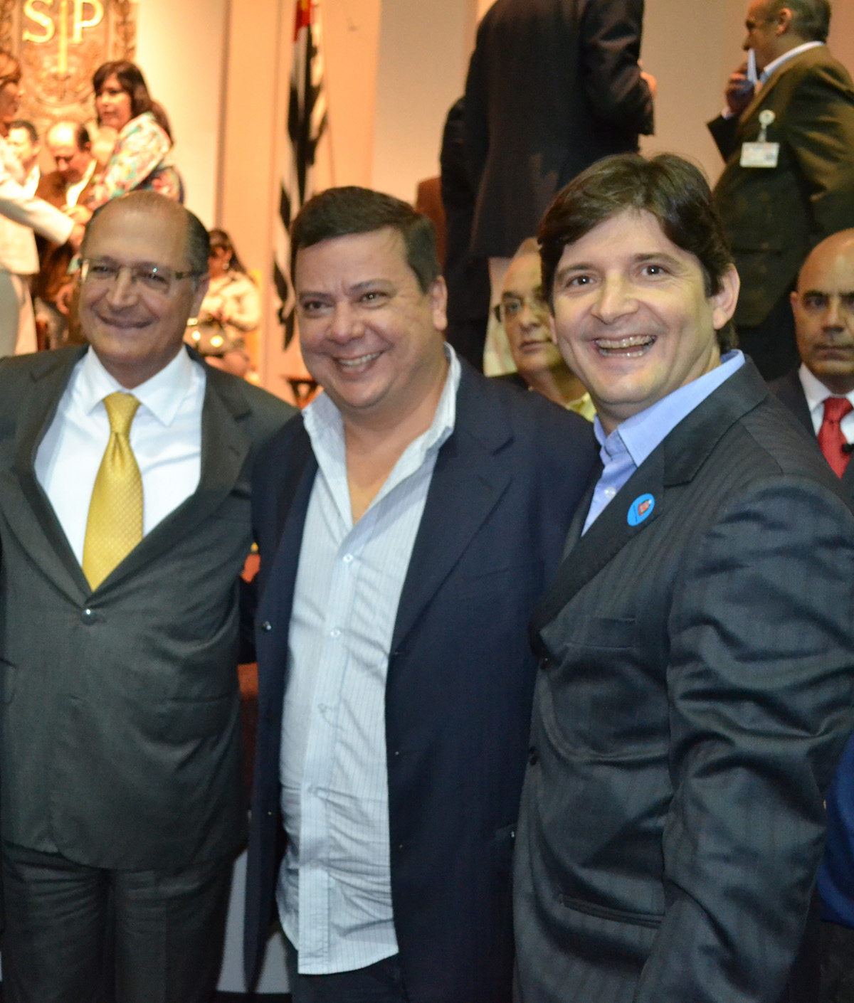 Geraldo Alckmin, Silvio Adriano e Andr do Prado<a style='float:right;color:#ccc' href='https://www3.al.sp.gov.br/repositorio/noticia/N-06-2012/fg114921.jpg' target=_blank><i class='bi bi-zoom-in'></i> Clique para ver a imagem </a>