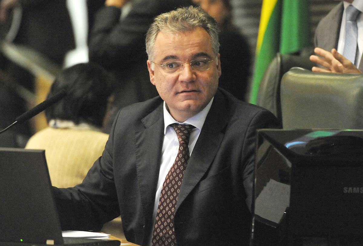 Samuel Moreira, presidente do Legislativo paulista <a style='float:right;color:#ccc' href='https://www3.al.sp.gov.br/repositorio/noticia/N-06-2013/fg126159.jpg' target=_blank><i class='bi bi-zoom-in'></i> Clique para ver a imagem </a>