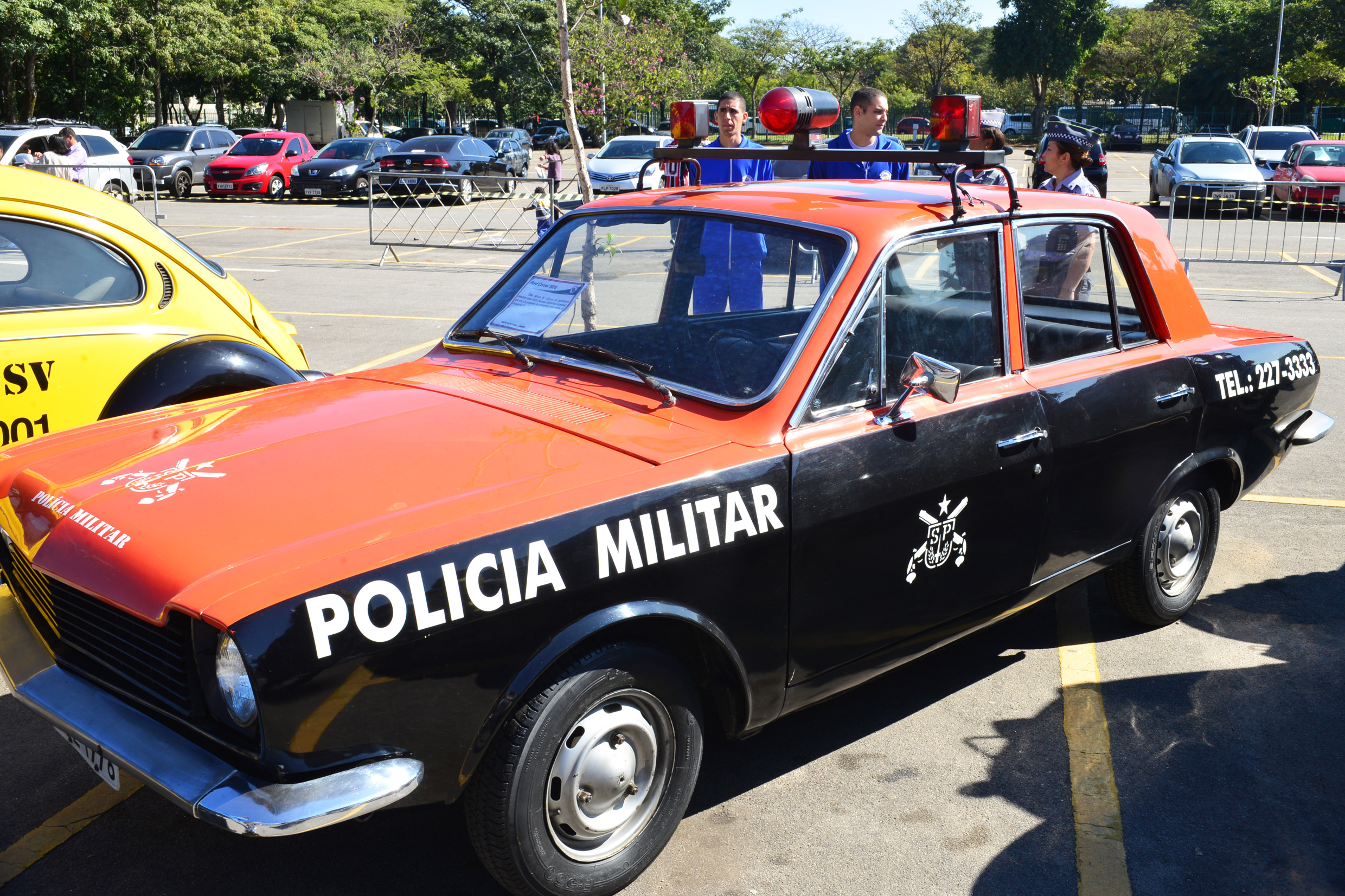 Veculo histrico da Polcia Militar <a style='float:right;color:#ccc' href='https://www3.al.sp.gov.br/repositorio/noticia/N-06-2015/fg172552.jpg' target=_blank><i class='bi bi-zoom-in'></i> Clique para ver a imagem </a>