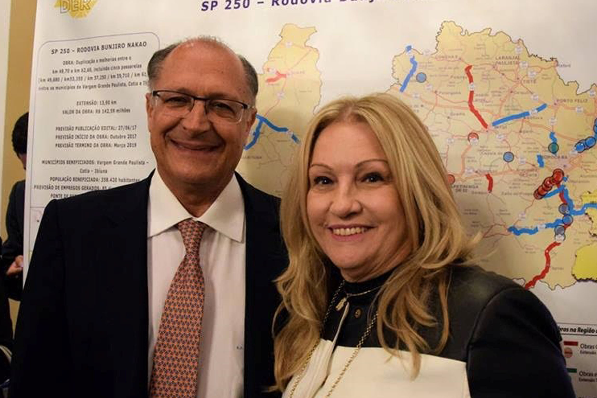 Geraldo Alckmin e Maria Lcia Amary<a style='float:right;color:#ccc' href='https://www3.al.sp.gov.br/repositorio/noticia/N-06-2017/fg204358.jpg' target=_blank><i class='bi bi-zoom-in'></i> Clique para ver a imagem </a>