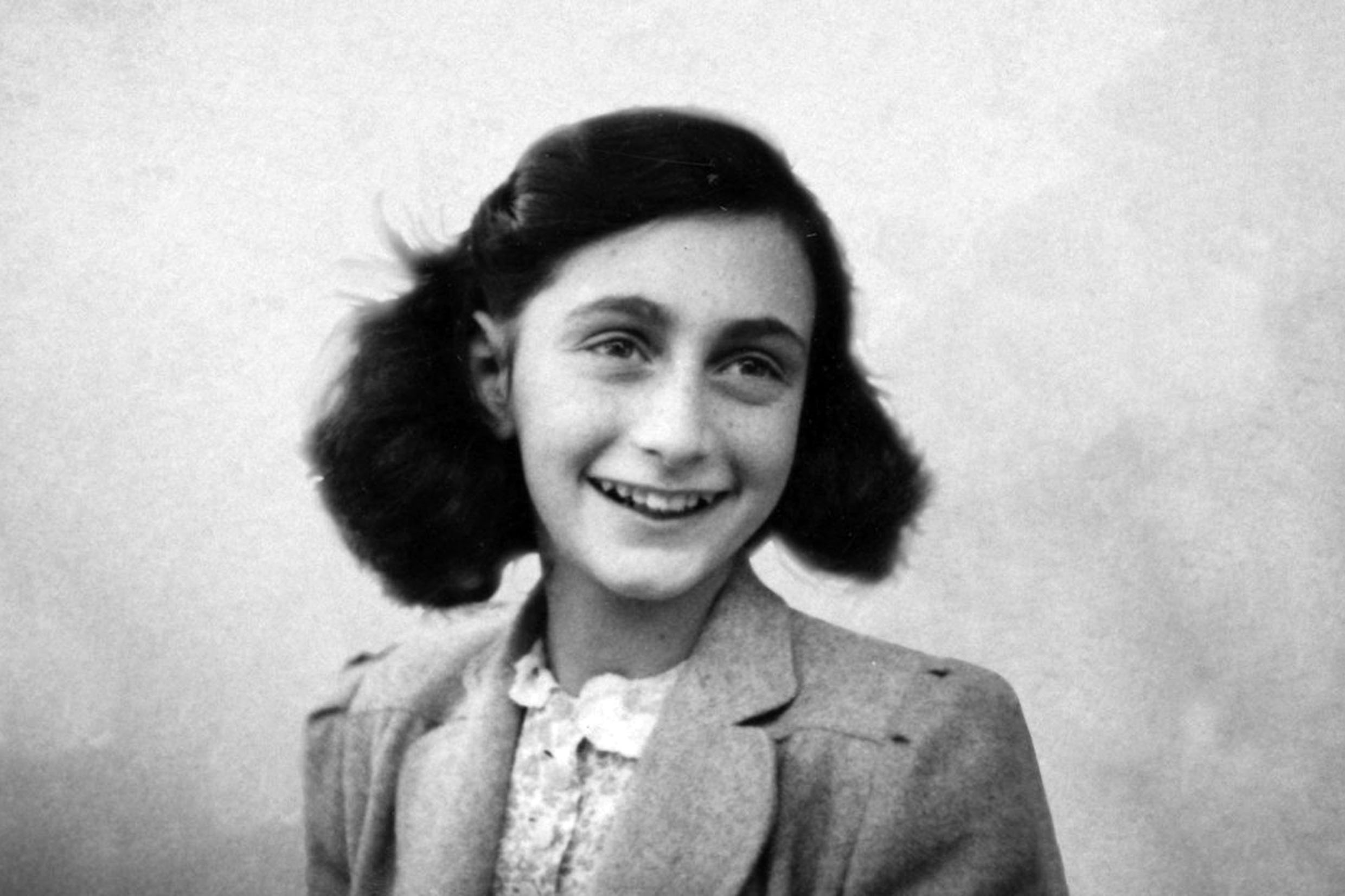 Anne Frank<a style='float:right;color:#ccc' href='https://www3.al.sp.gov.br/repositorio/noticia/N-06-2019/fg235616.jpg' target=_blank><i class='bi bi-zoom-in'></i> Clique para ver a imagem </a>