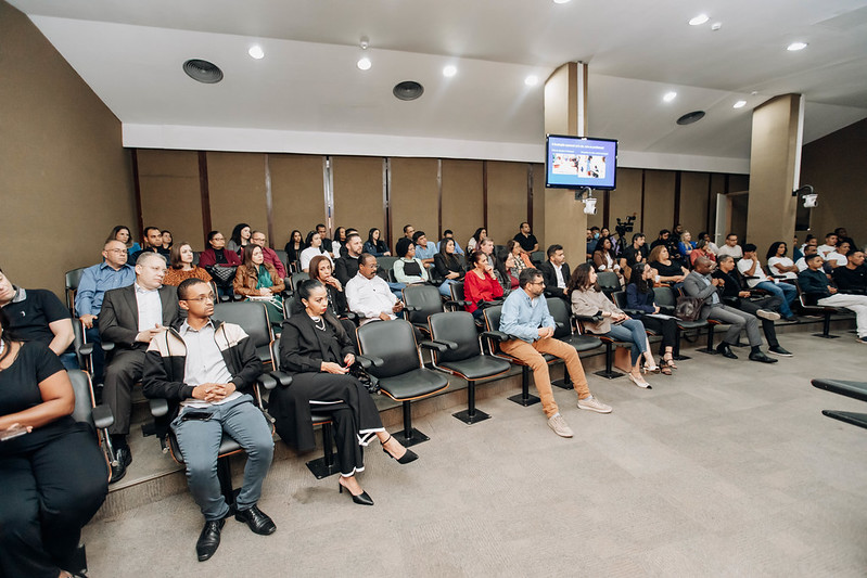 Audiência sobre violência escolar<a style='float:right;color:#ccc' href='https://www3.al.sp.gov.br/repositorio/noticia/N-06-2023/fg304565.jpg' target=_blank><i class='bi bi-zoom-in'></i> Clique para ver a imagem </a>