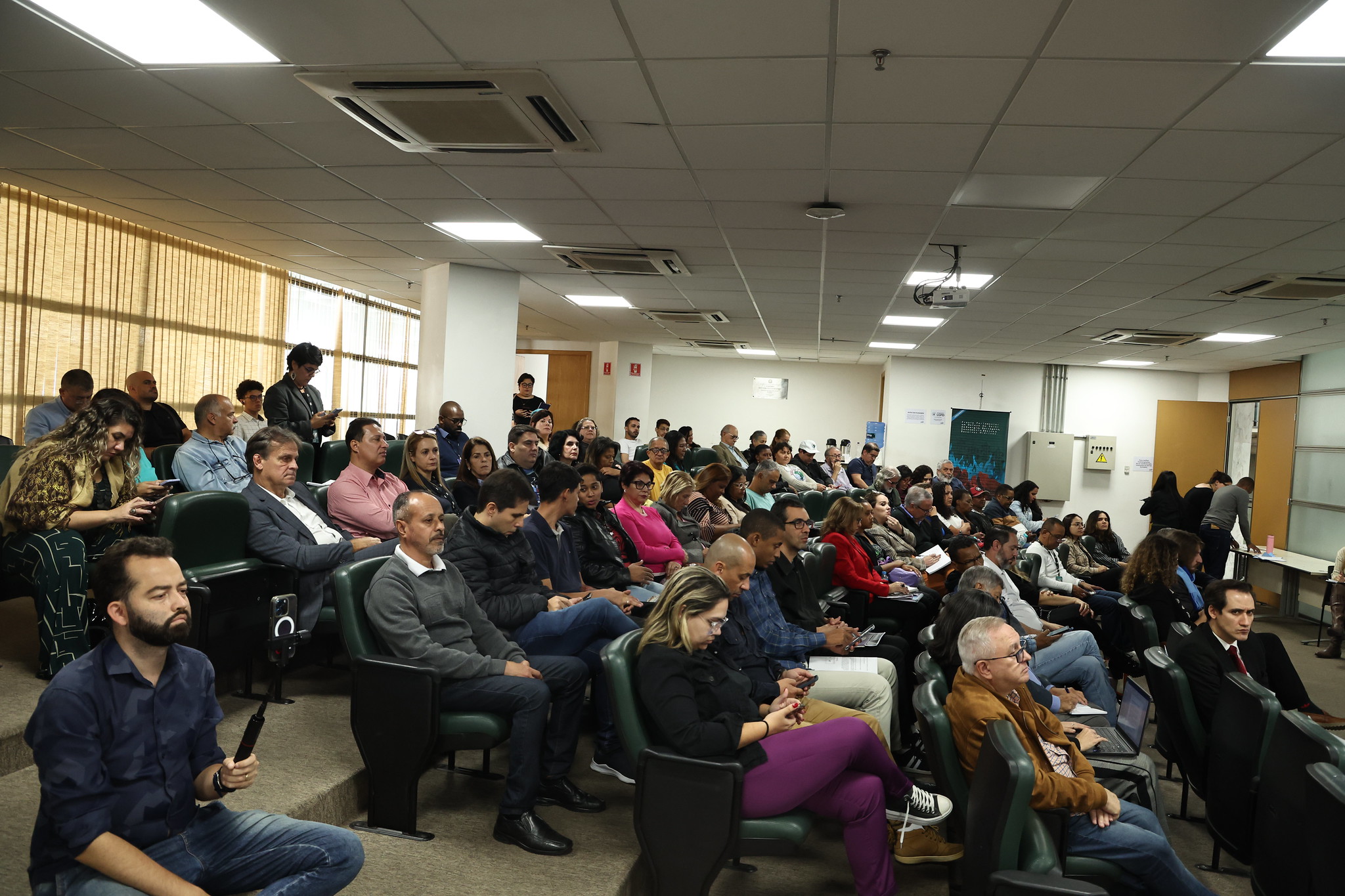Audiência Pública sobre o setor energético<a style='float:right;color:#ccc' href='https://www3.al.sp.gov.br/repositorio/noticia/N-06-2024/fg326660.jpg' target=_blank><i class='bi bi-zoom-in'></i> Clique para ver a imagem </a>