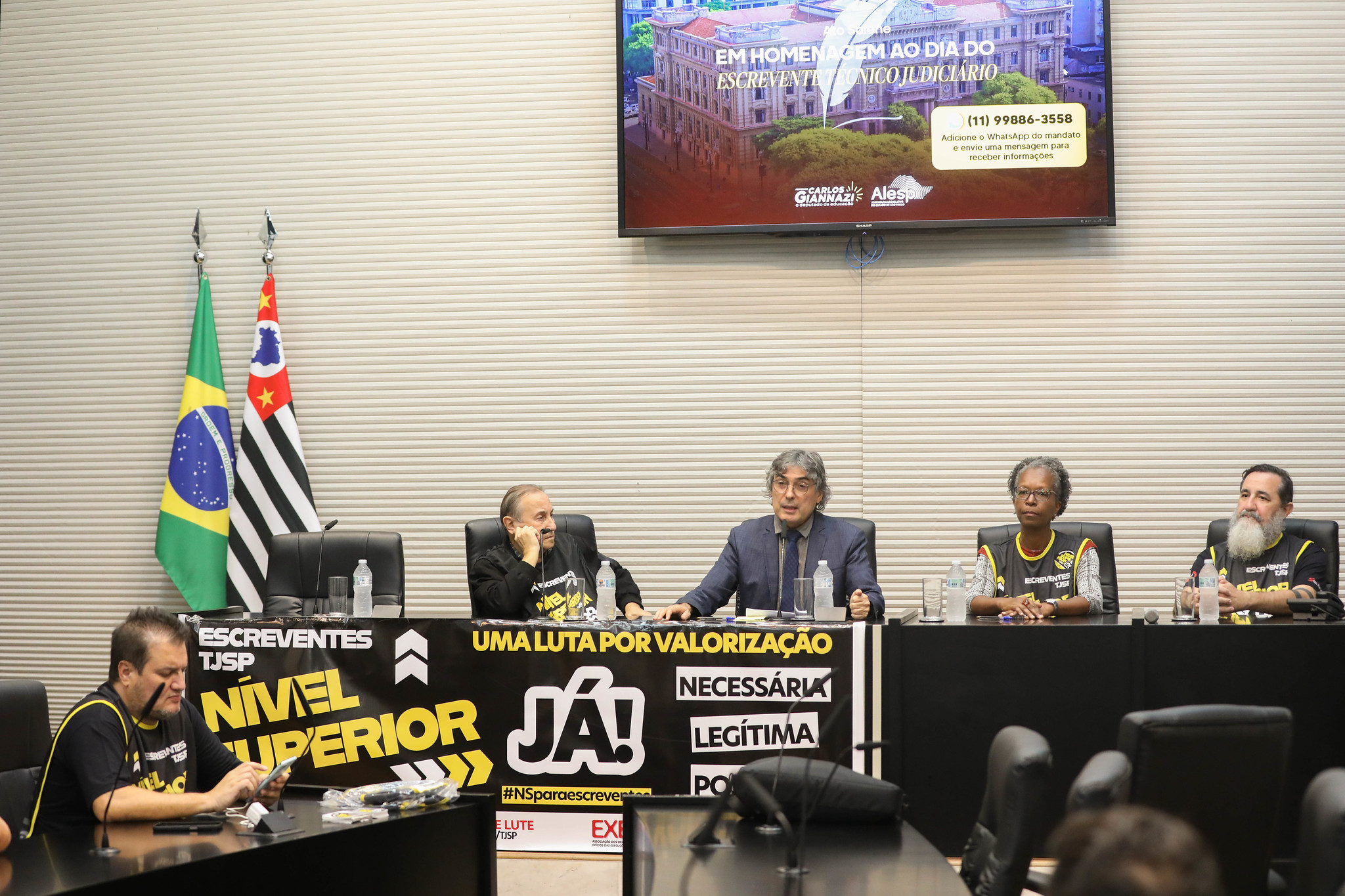 Ato solene homenageou escreventes do TJ-SP<a style='float:right;color:#ccc' href='https://www3.al.sp.gov.br/repositorio/noticia/N-06-2024/fg326839.jpg' target=_blank><i class='bi bi-zoom-in'></i> Clique para ver a imagem </a>