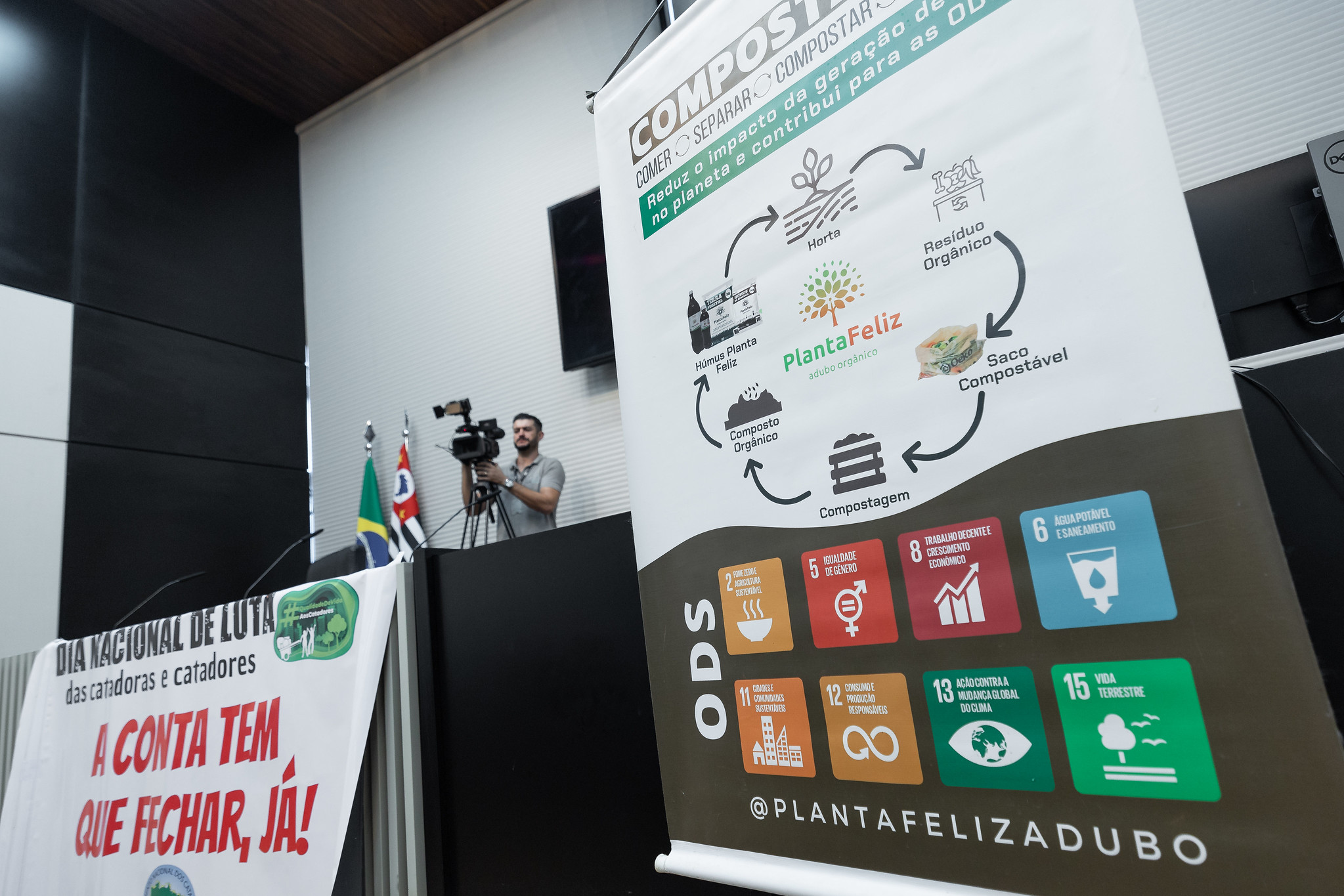 Temas debatidos na reunio da Frente Parlamentar<a style='float:right;color:#ccc' href='https://www3.al.sp.gov.br/repositorio/noticia/N-06-2024/fg327343.jpg' target=_blank><i class='bi bi-zoom-in'></i> Clique para ver a imagem </a>