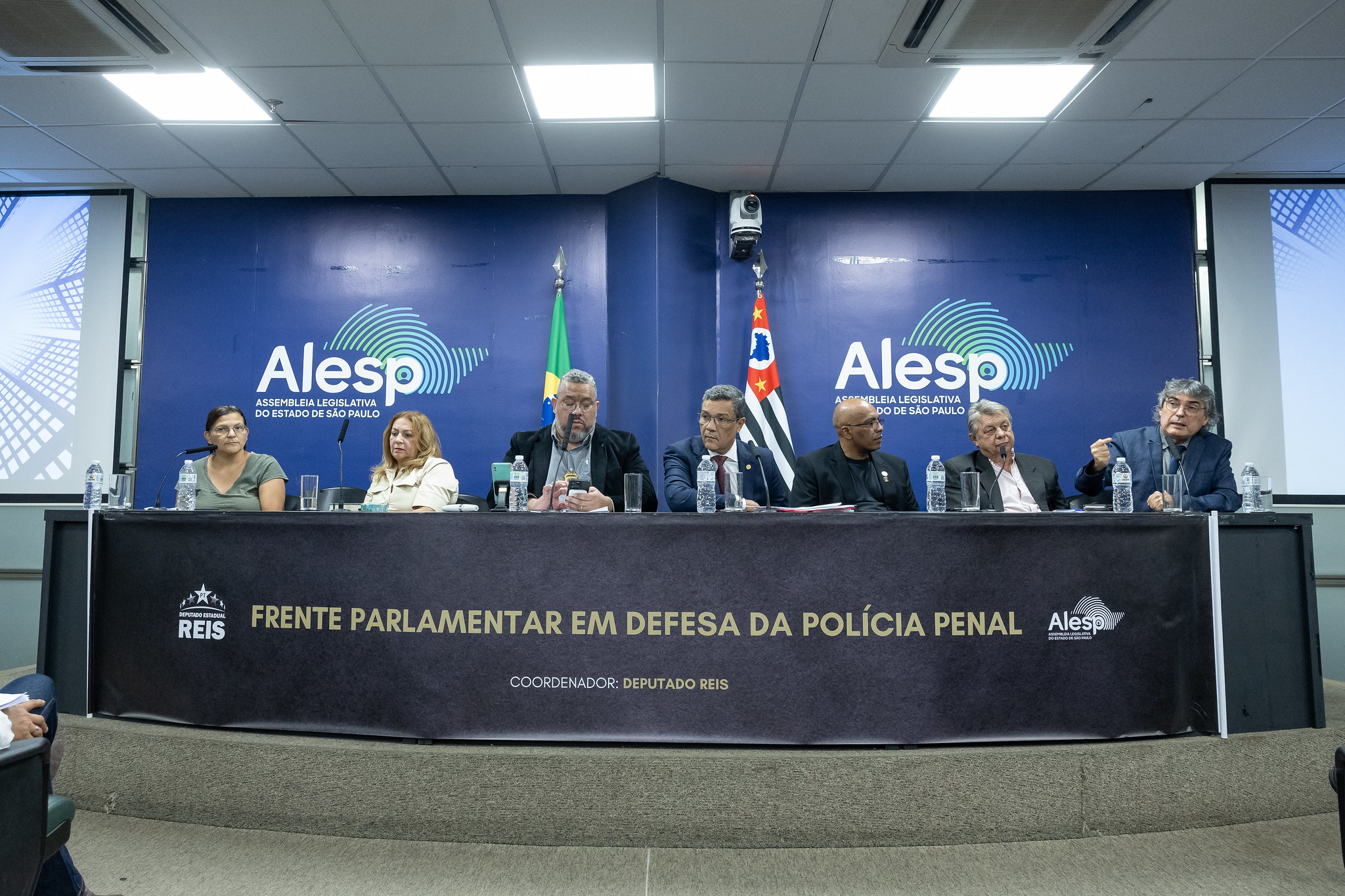 Audincia Pblica: Polcia Penal<a style='float:right;color:#ccc' href='https://www3.al.sp.gov.br/repositorio/noticia/N-06-2024/fg327868.jpg' target=_blank><i class='bi bi-zoom-in'></i> Clique para ver a imagem </a>