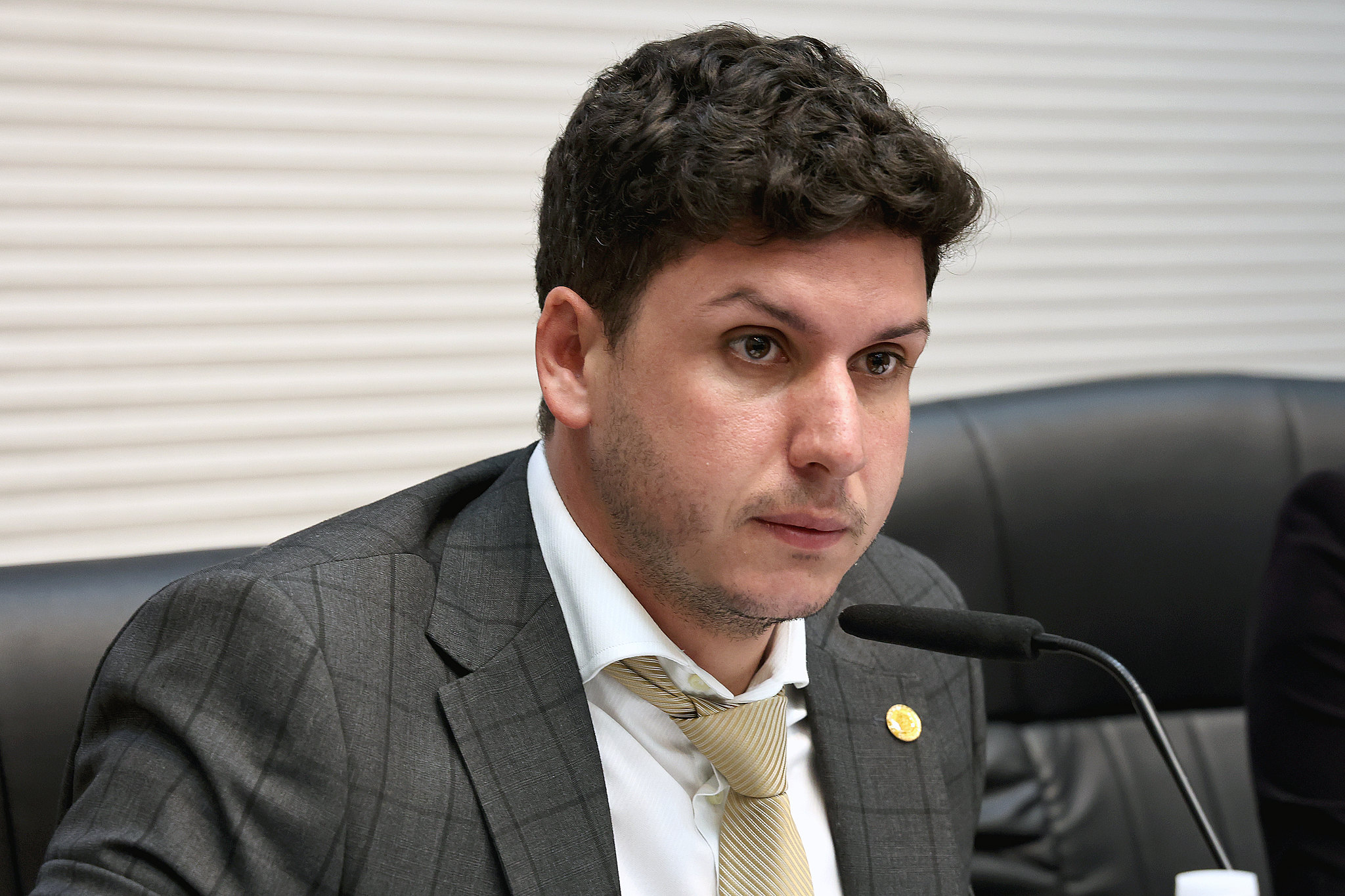 Deputado Rafael Saraiva, presidente da Comisso<a style='float:right;color:#ccc' href='https://www3.al.sp.gov.br/repositorio/noticia/N-06-2024/fg327919.jpg' target=_blank><i class='bi bi-zoom-in'></i> Clique para ver a imagem </a>