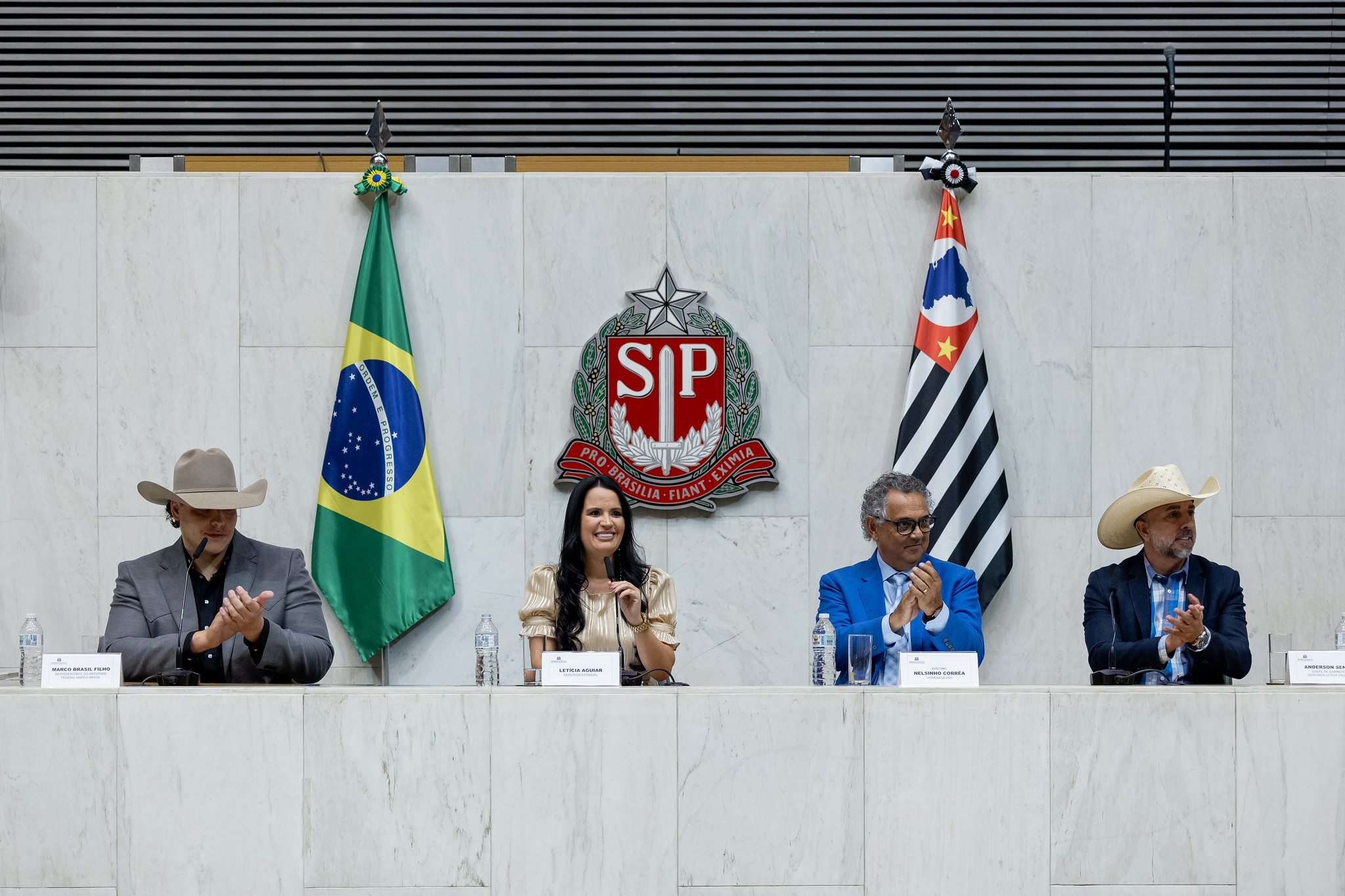 Sesso Solene realizada nesta segunda (17)<a style='float:right;color:#ccc' href='https://www3.al.sp.gov.br/repositorio/noticia/N-06-2024/fg328403.jpg' target=_blank><i class='bi bi-zoom-in'></i> Clique para ver a imagem </a>