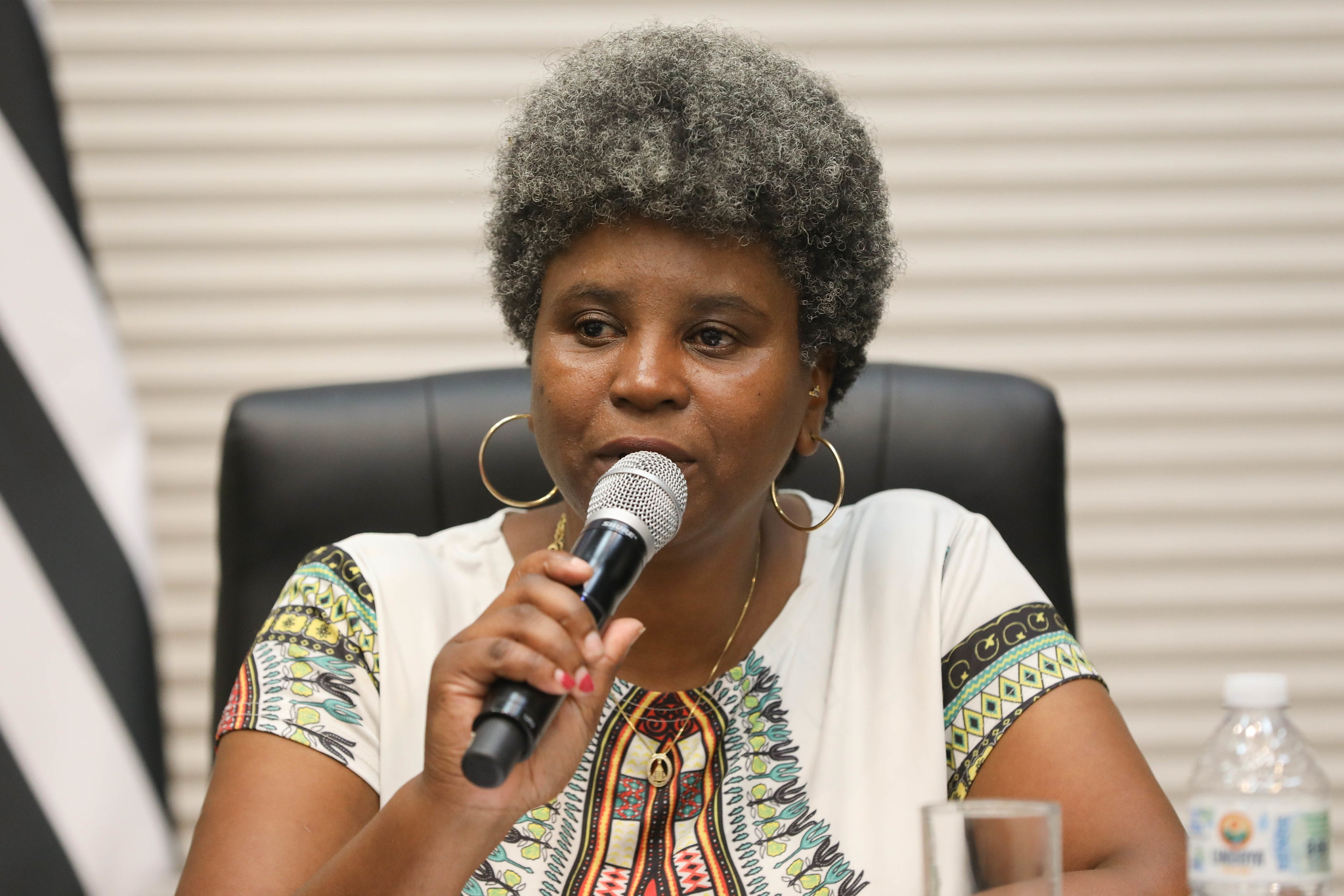 Iara Bento, do SOS Racismo, acompanhou a audincia<a style='float:right;color:#ccc' href='https://www3.al.sp.gov.br/repositorio/noticia/N-06-2024/fg329395.jpg' target=_blank><i class='bi bi-zoom-in'></i> Clique para ver a imagem </a>