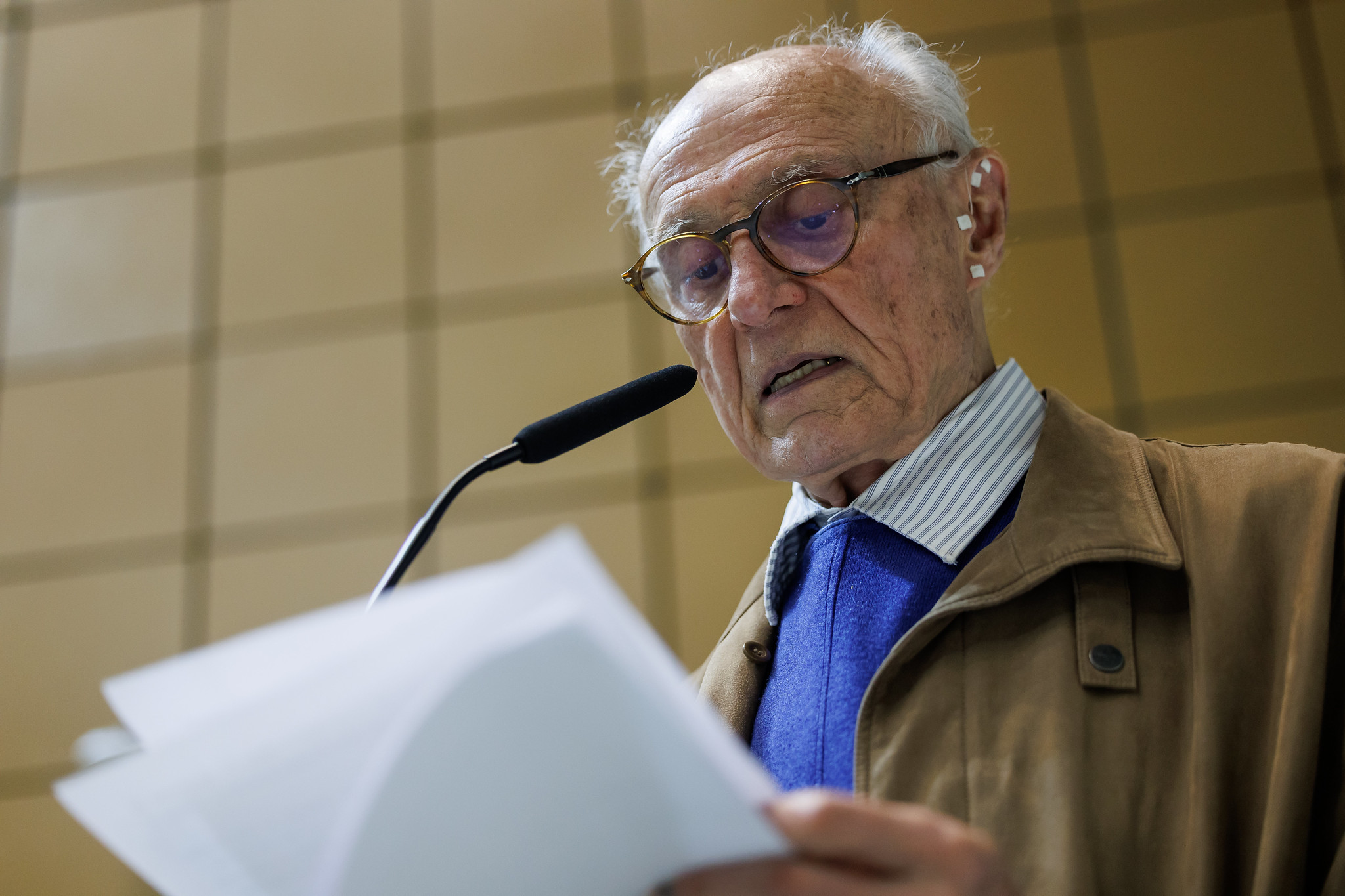 Dep. Eduardo Suplicy (PT)<a style='float:right;color:#ccc' href='https://www3.al.sp.gov.br/repositorio/noticia/N-06-2025/fg346262.jpg' target=_blank><i class='bi bi-zoom-in'></i> Clique para ver a imagem </a>
