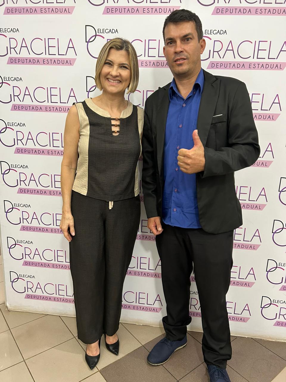 Deputada Graciela e o vereador Leandro o Pariota<a style='float:right;color:#ccc' href='https://www3.al.sp.gov.br/repositorio/noticia/N-06-2025/fg347061.jpeg' target=_blank><i class='bi bi-zoom-in'></i> Clique para ver a imagem </a>