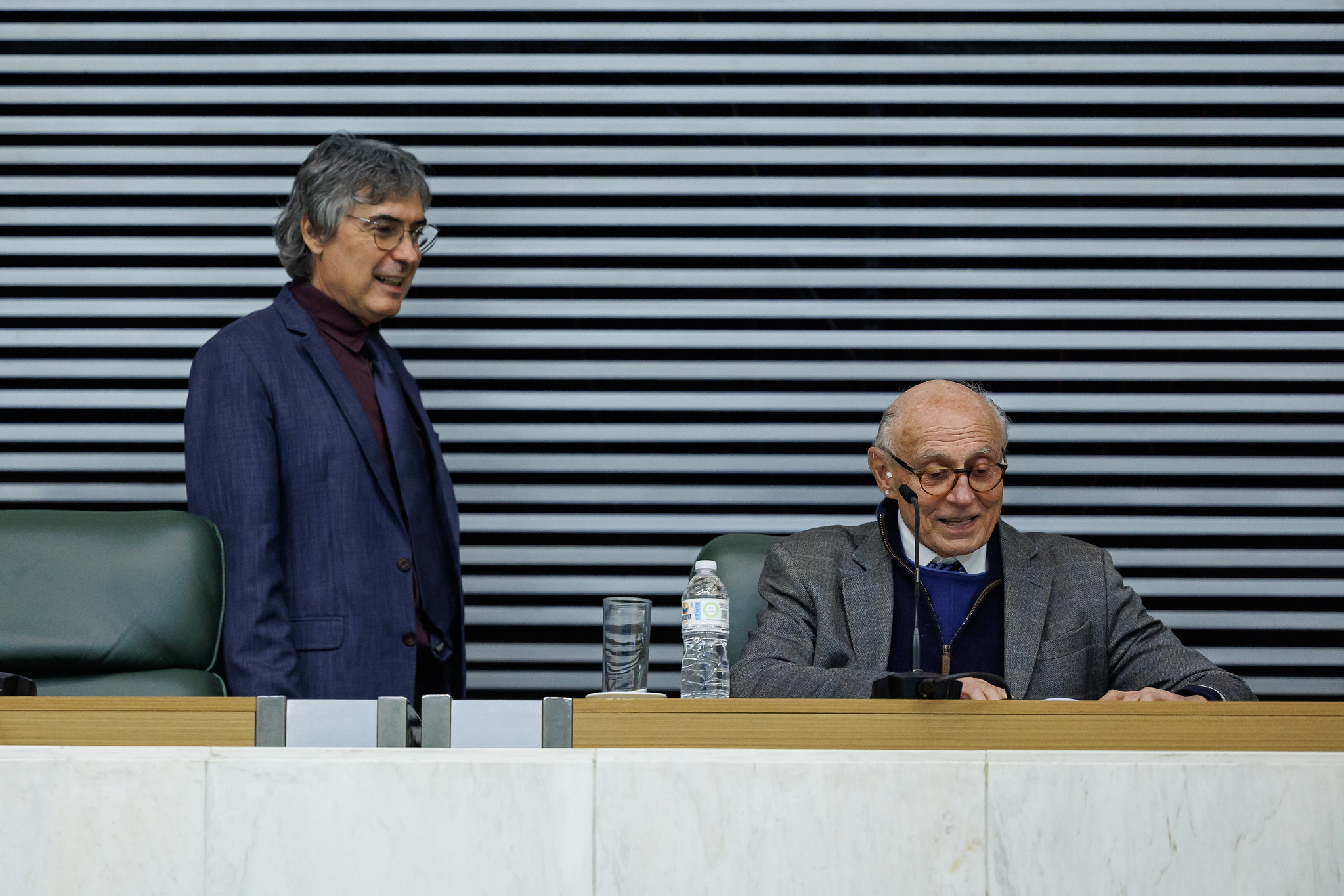 Deputados Eduardo Suplicy e Carlos Giannazi<a style='float:right;color:#ccc' href='https://www3.al.sp.gov.br/repositorio/noticia/N-06-2025/fg347280.jpg' target=_blank><i class='bi bi-zoom-in'></i> Clique para ver a imagem </a>