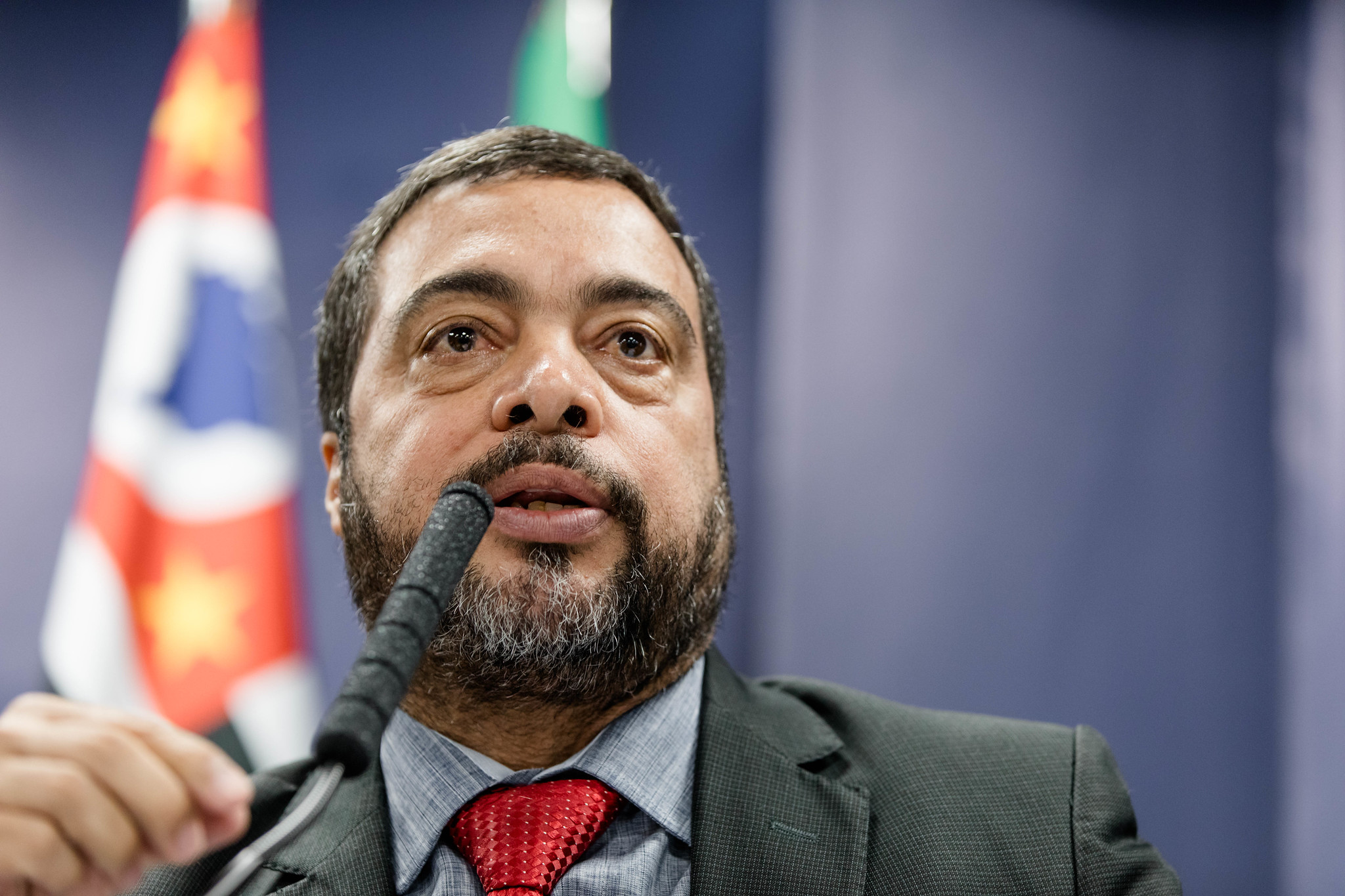 Dep. Luiz Claudio Marcolino: precarizao<a style='float:right;color:#ccc' href='https://www3.al.sp.gov.br/repositorio/noticia/N-06-2025/fg347504.jpg' target=_blank><i class='bi bi-zoom-in'></i> Clique para ver a imagem </a>